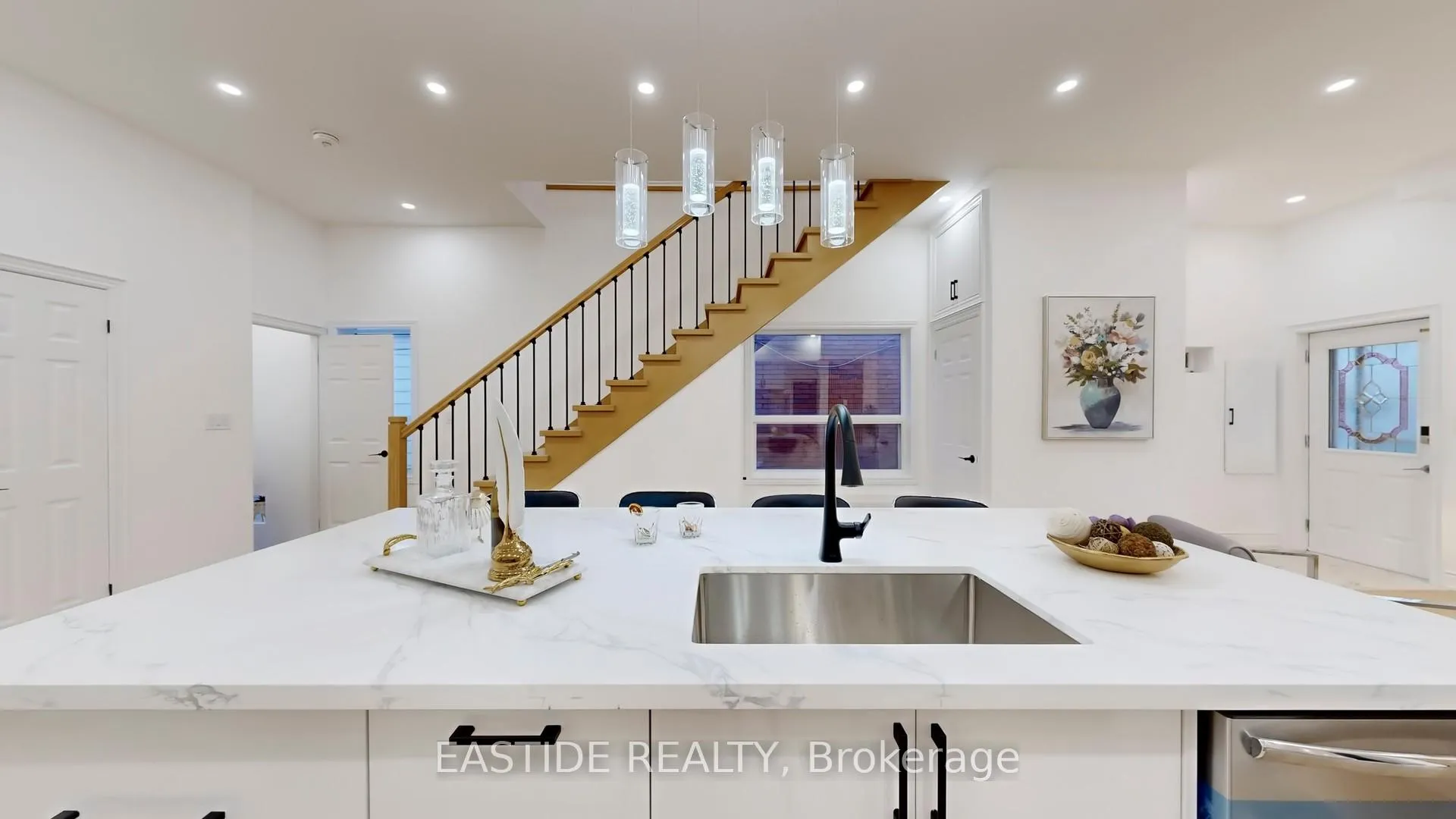 Photo 14 of 202 Queensdale Avenue, Toronto, Danforth Village-East York — HOMEH