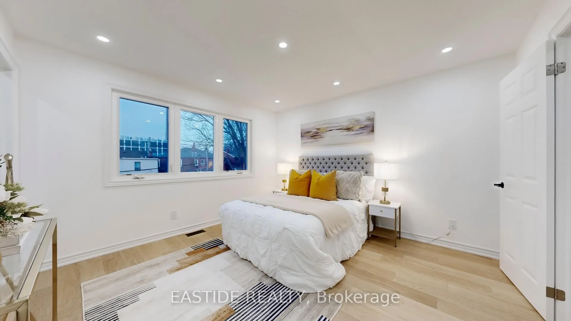 Photo 21 of 202 Queensdale Avenue, Toronto, Danforth Village-East York — HOMEH