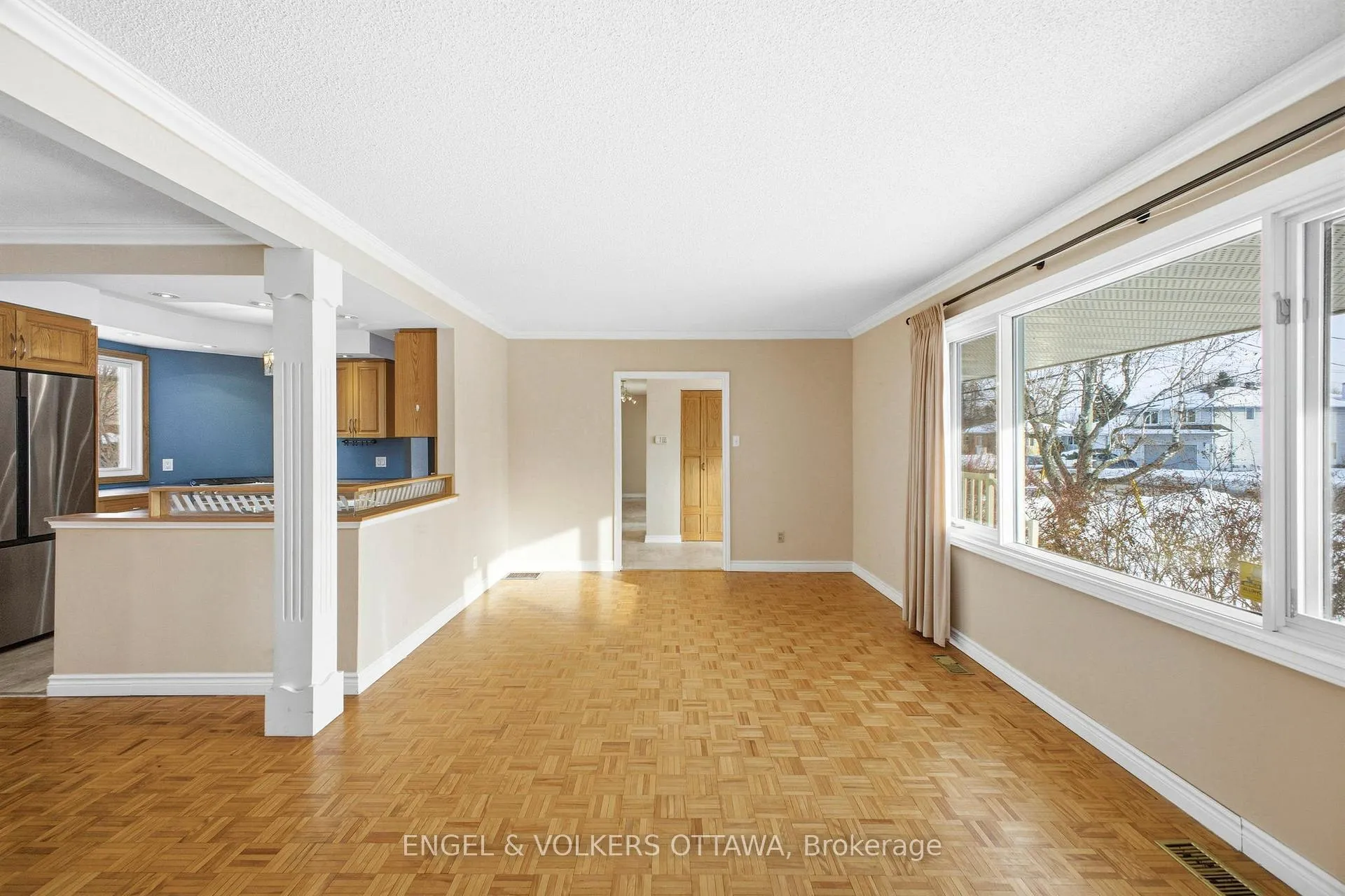 Photo 5 of 49 Inverness Avenue, Ottawa, Borden Farm/Stewart Farm/Carleton Heights/Parkwood Hills — HOMEH