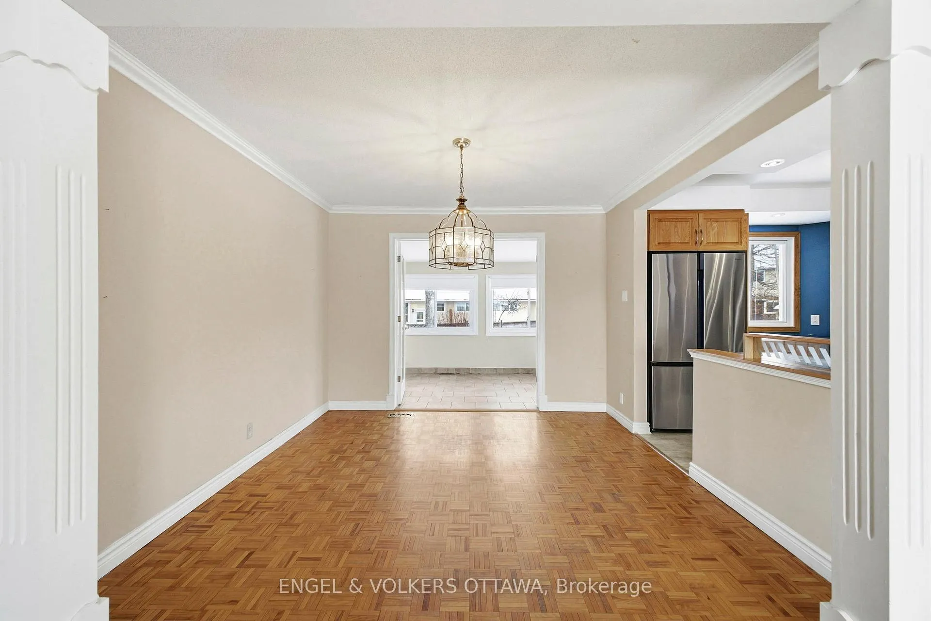 Photo 6 of 49 Inverness Avenue, Ottawa, Borden Farm/Stewart Farm/Carleton Heights/Parkwood Hills — HOMEH