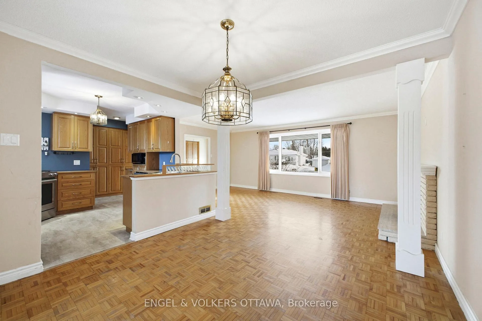 Photo 9 of 49 Inverness Avenue, Ottawa, Borden Farm/Stewart Farm/Carleton Heights/Parkwood Hills — HOMEH