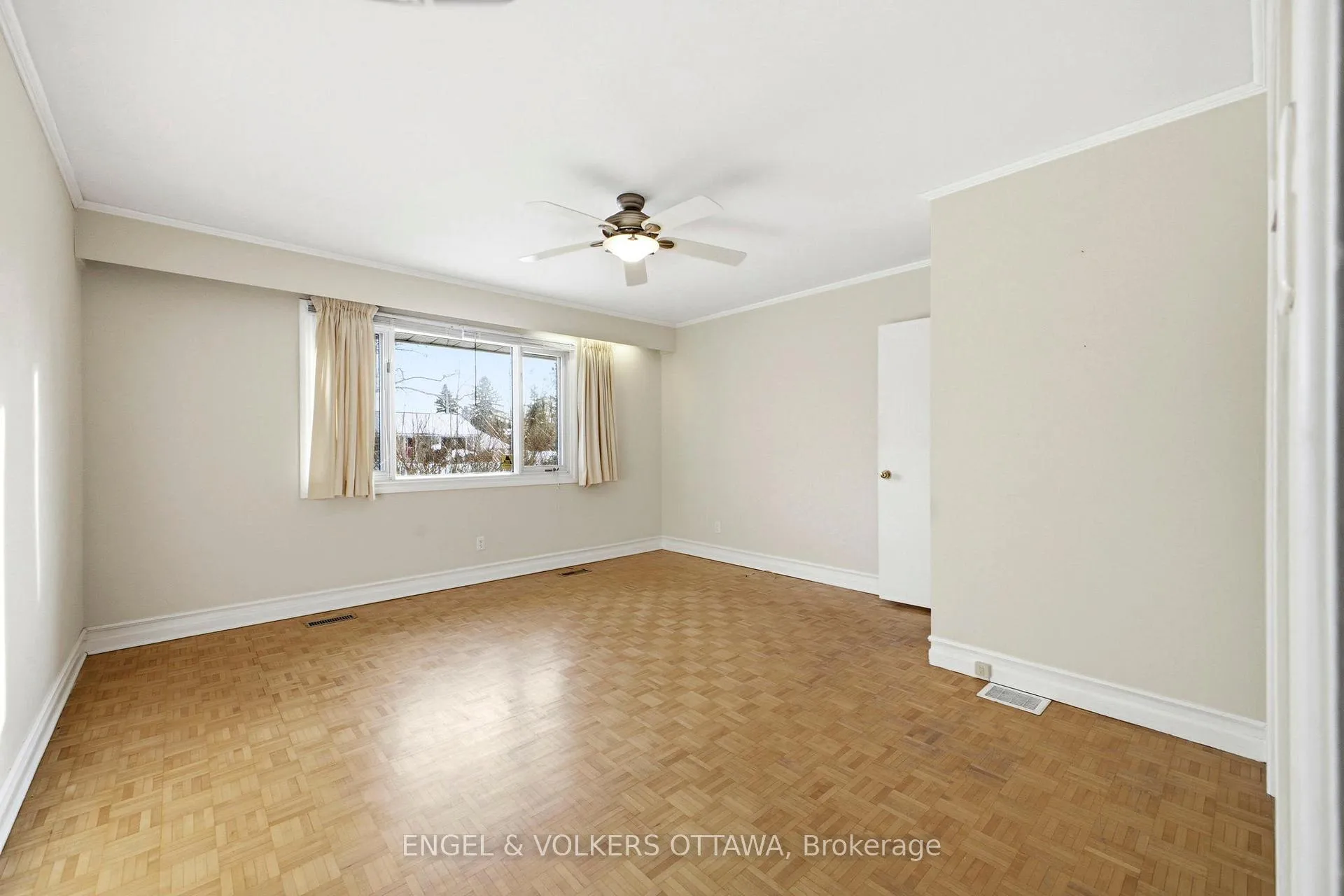 Photo 15 of 49 Inverness Avenue, Ottawa, Borden Farm/Stewart Farm/Carleton Heights/Parkwood Hills — HOMEH