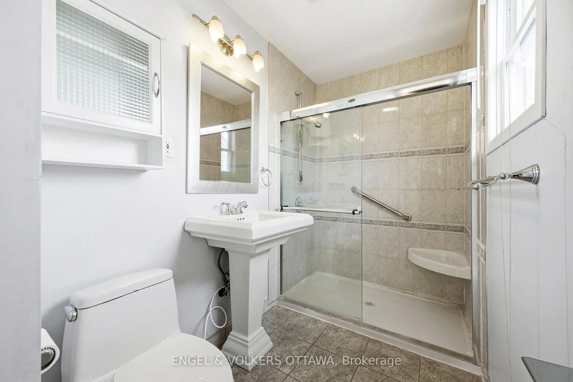 Photo 18 of 49 Inverness Avenue, Ottawa, Borden Farm/Stewart Farm/Carleton Heights/Parkwood Hills — HOMEH
