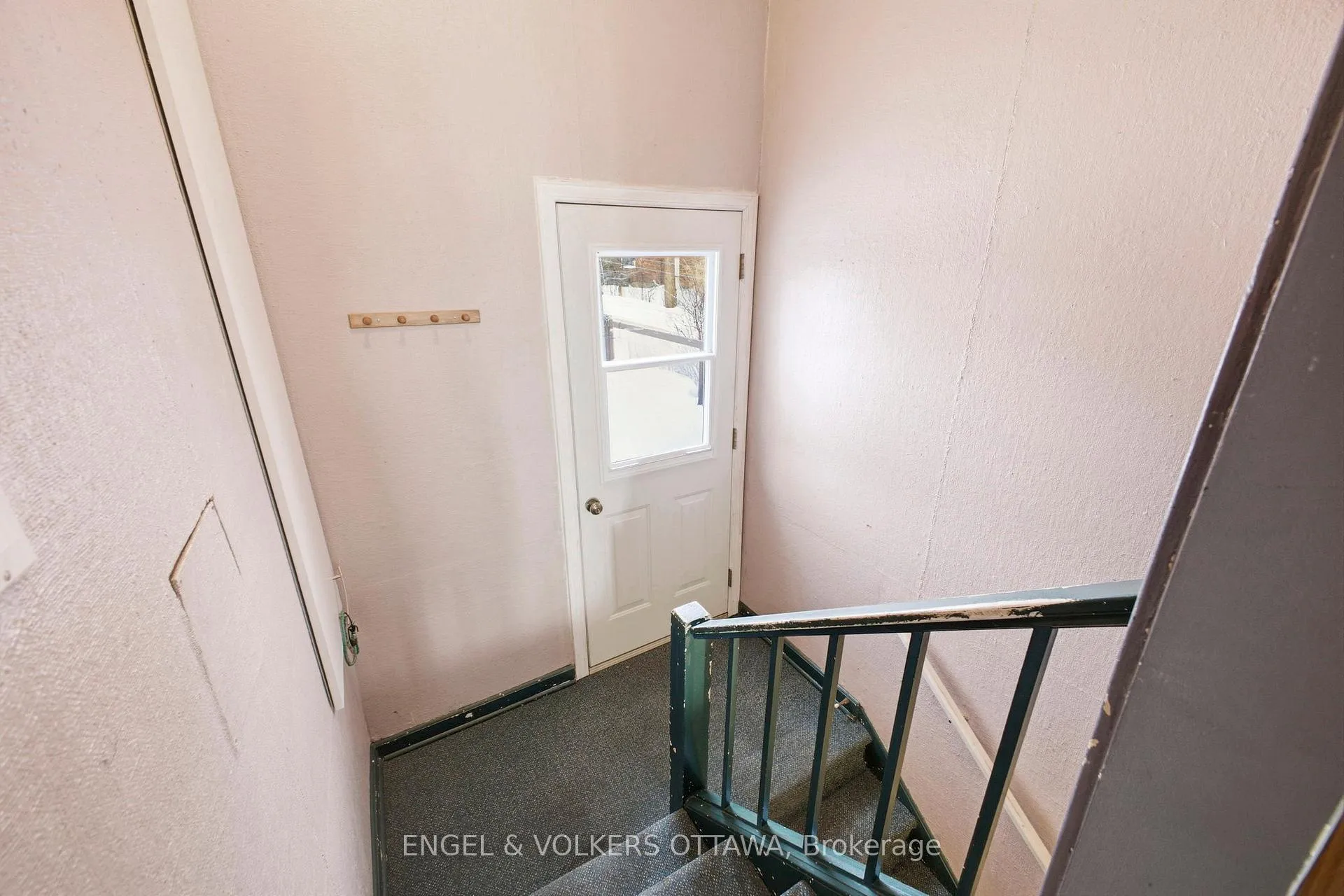 Photo 24 of 49 Inverness Avenue, Ottawa, Borden Farm/Stewart Farm/Carleton Heights/Parkwood Hills — HOMEH