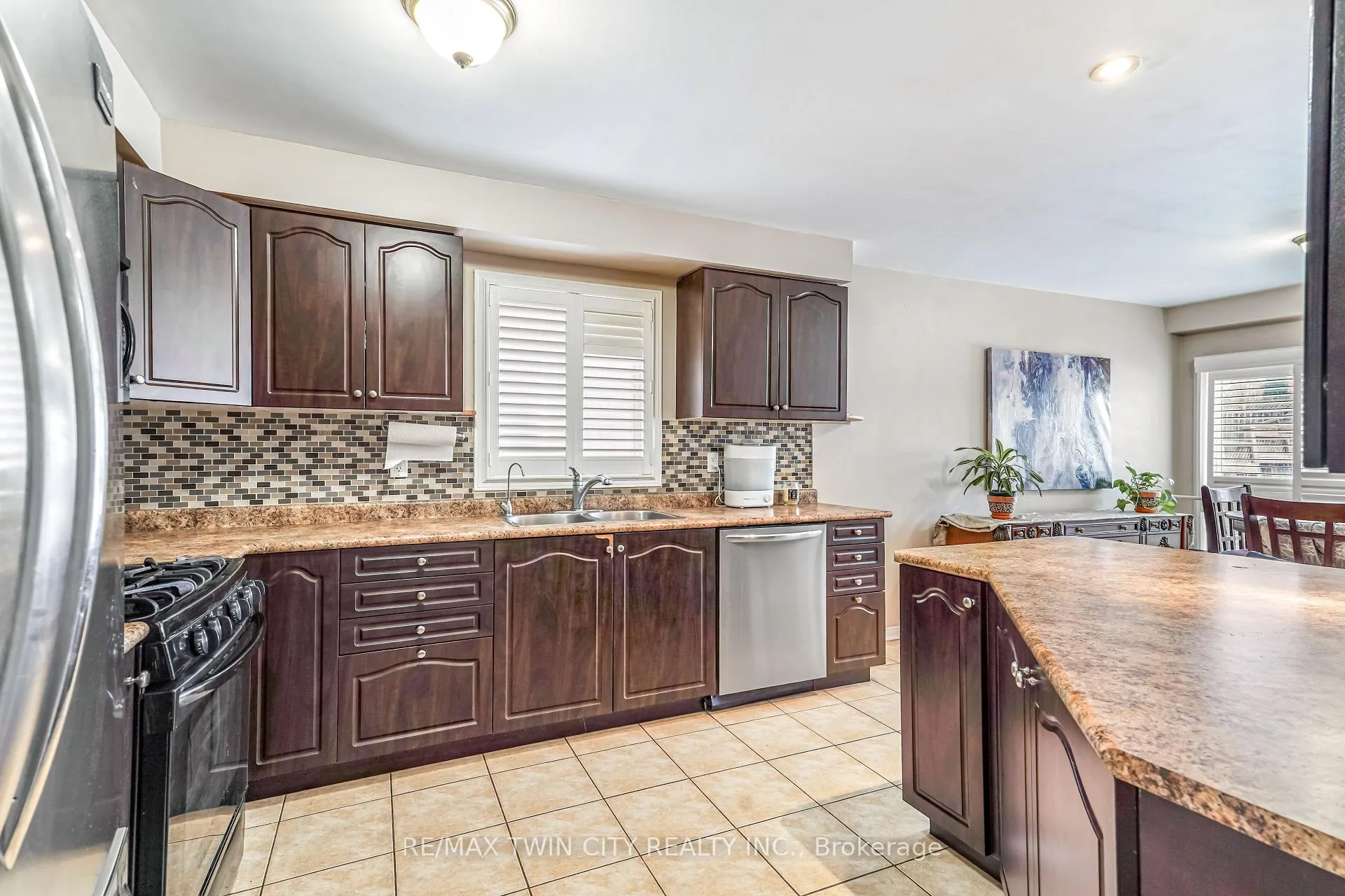 Photo 14 of 199 Blackburn Drive, Brantford, Shellard Lane — HOMEH