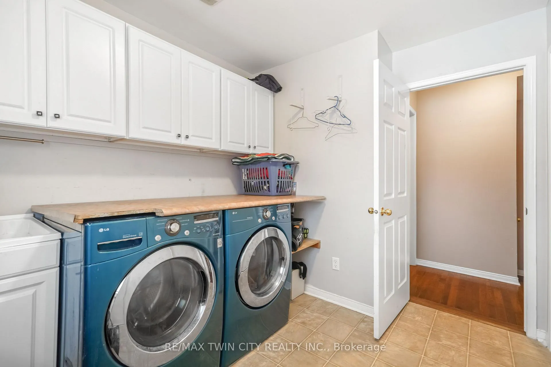 Photo 22 of 199 Blackburn Drive, Brantford, Shellard Lane — HOMEH