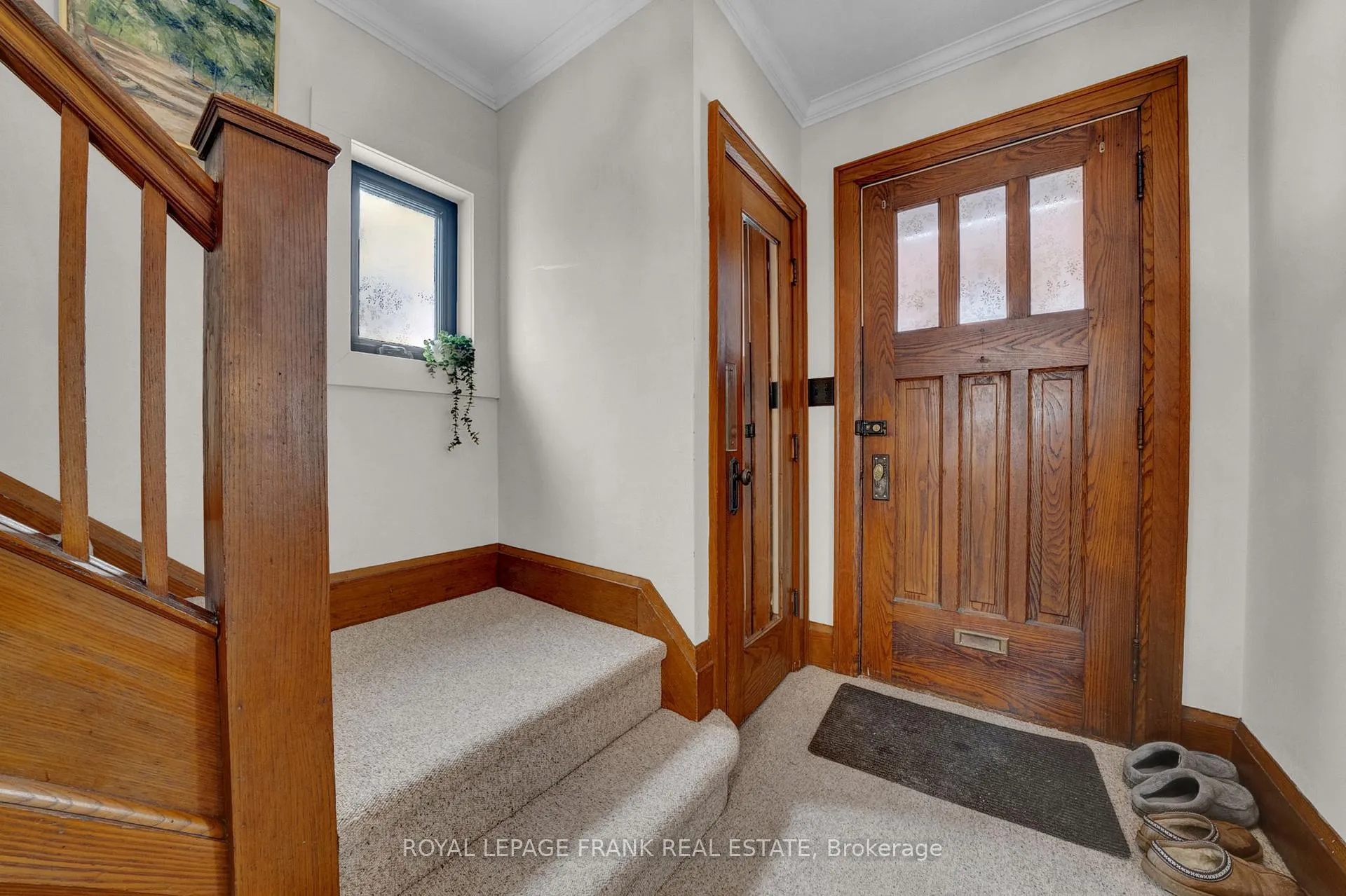 Photo 4 of 86 Roxborough Avenue, Oshawa, O'Neill — HOMEH