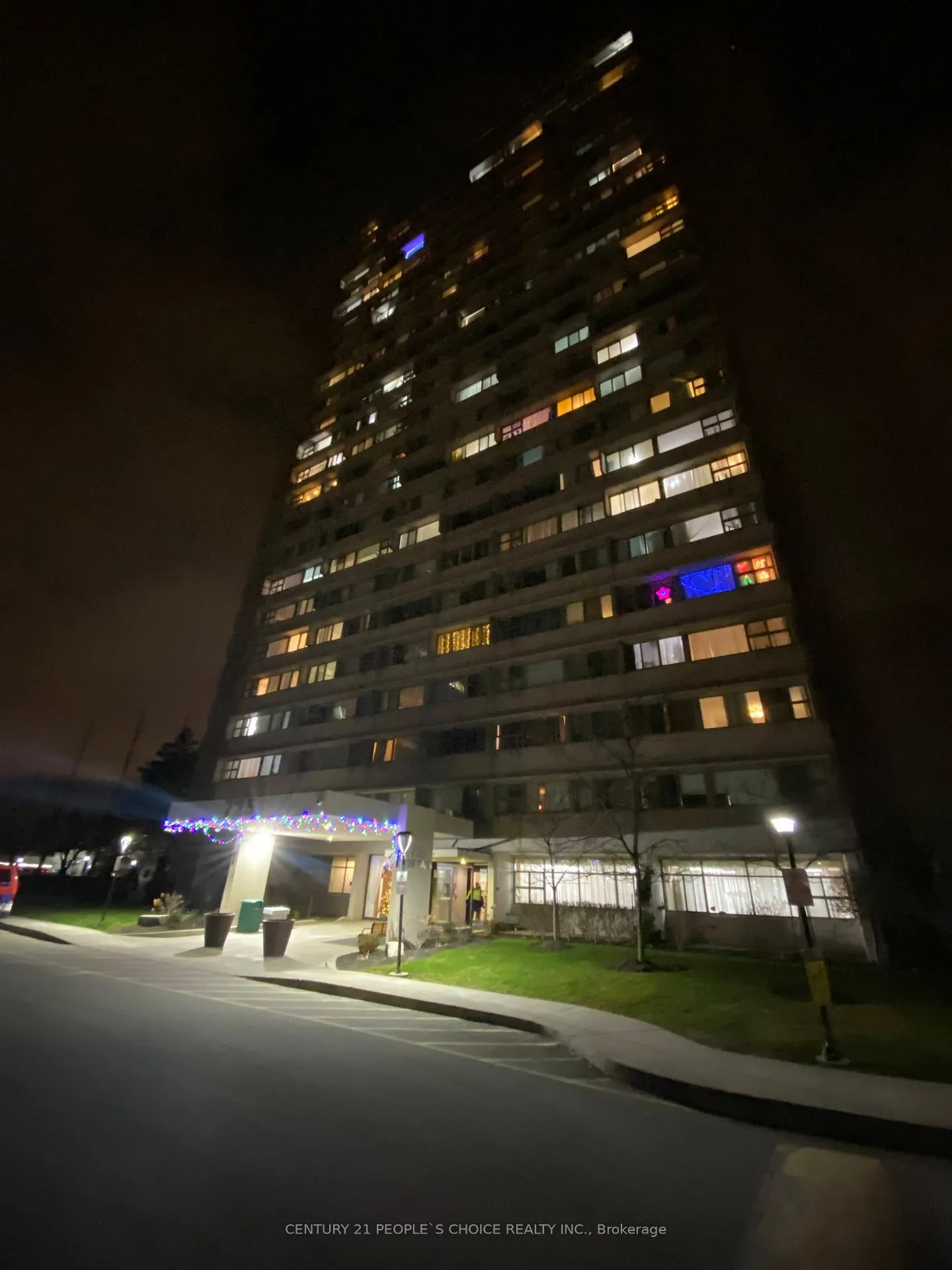 Front of Unit 2505, 725 Don Mills Road