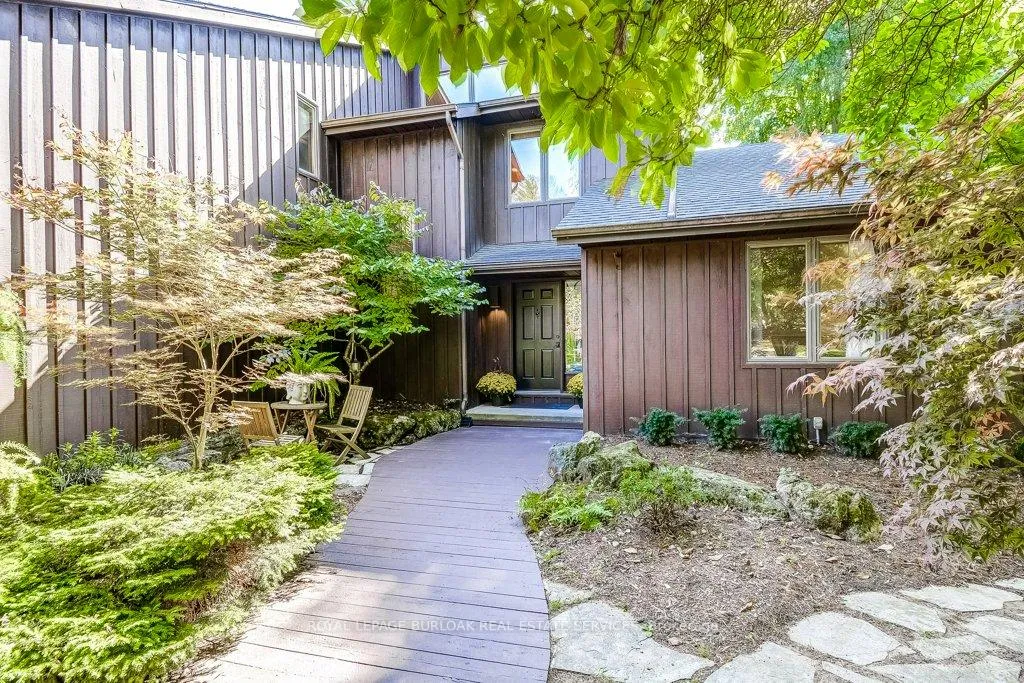 Photo 5 of 9 Foresthill Crescent, Pelham, Fonthill — HOMEH