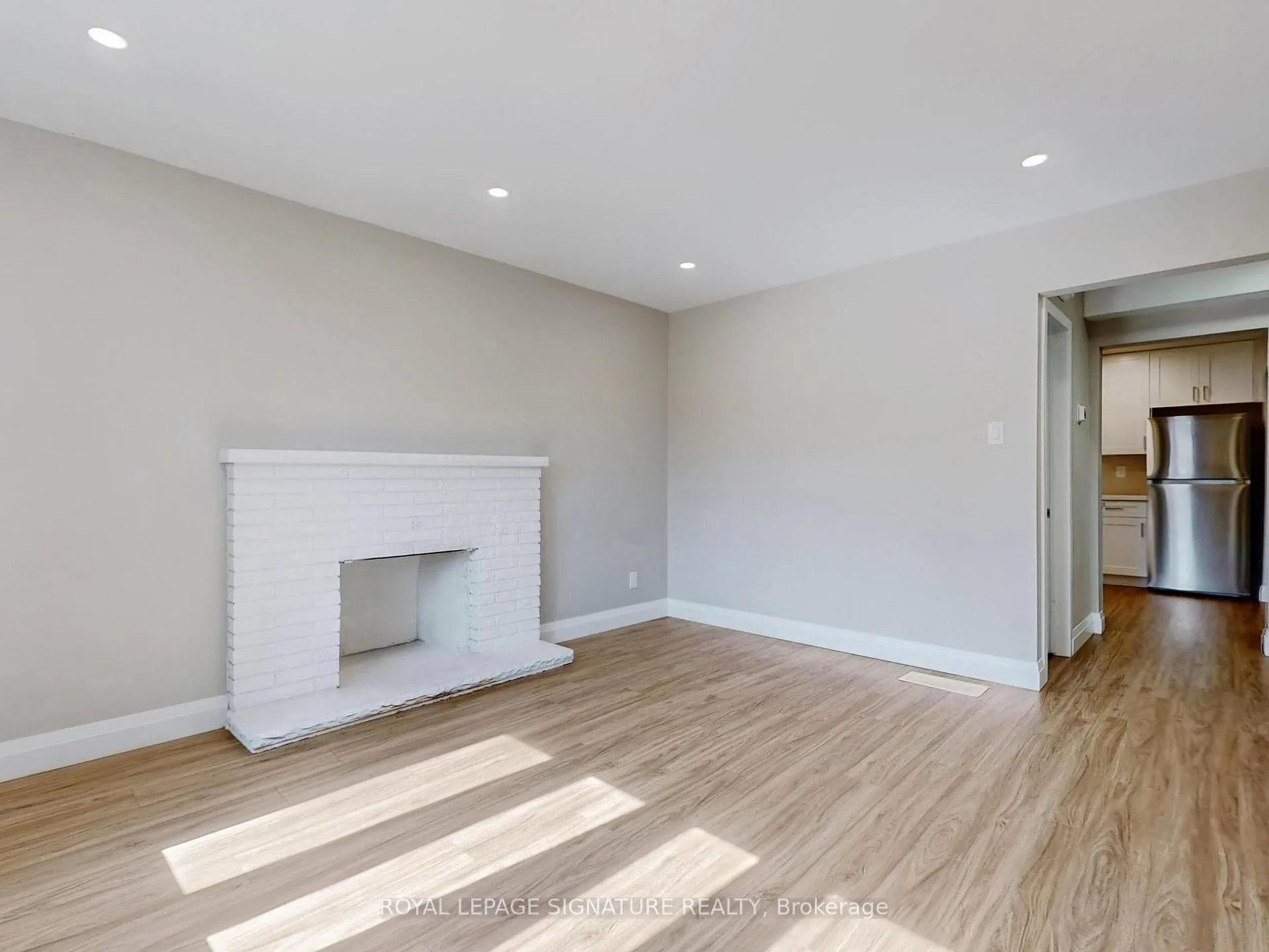Photo 7 of 22 Sherwood Avenue, Kitchener — HOMEH