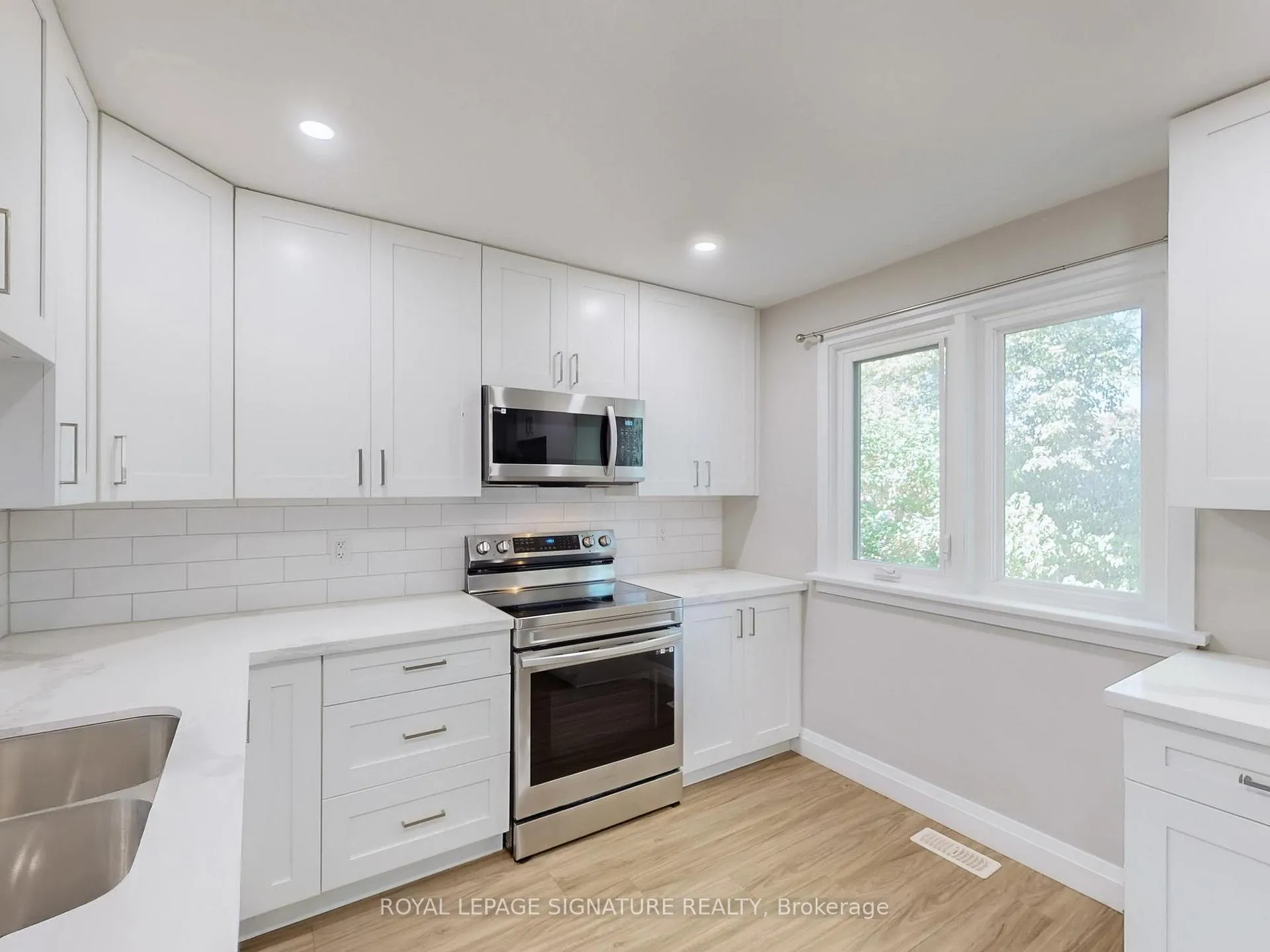 Photo 8 of 22 Sherwood Avenue, Kitchener — HOMEH