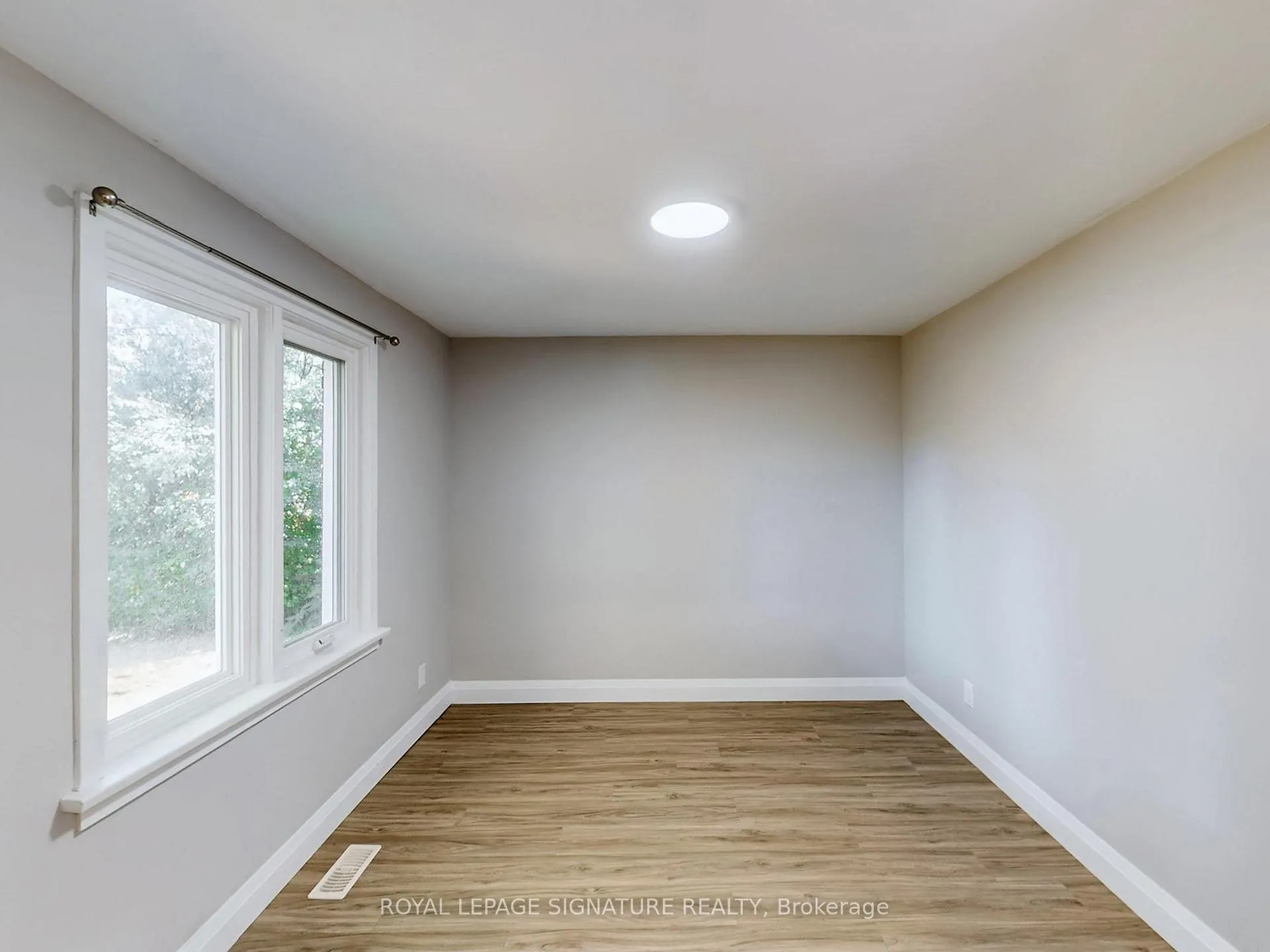 Photo 13 of 22 Sherwood Avenue, Kitchener — HOMEH