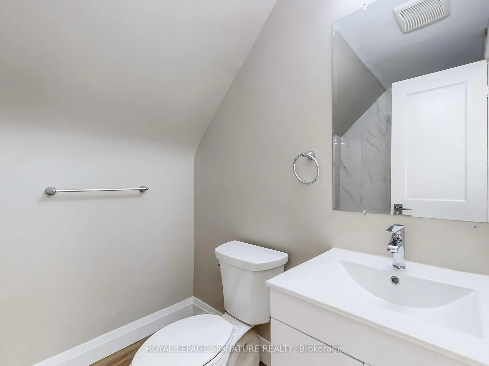 Photo 23 of 22 Sherwood Avenue, Kitchener — HOMEH