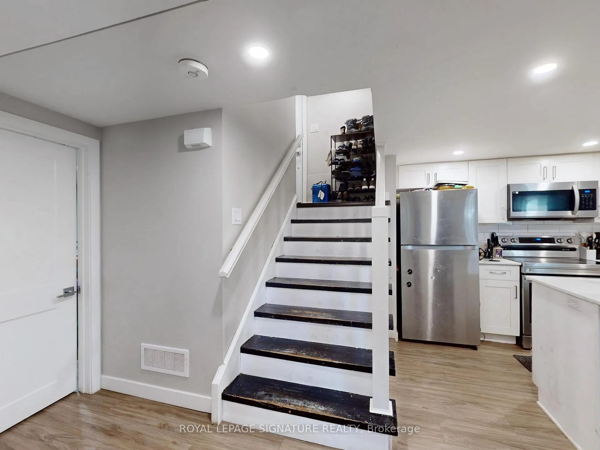 Photo 26 of 22 Sherwood Avenue, Kitchener — HOMEH