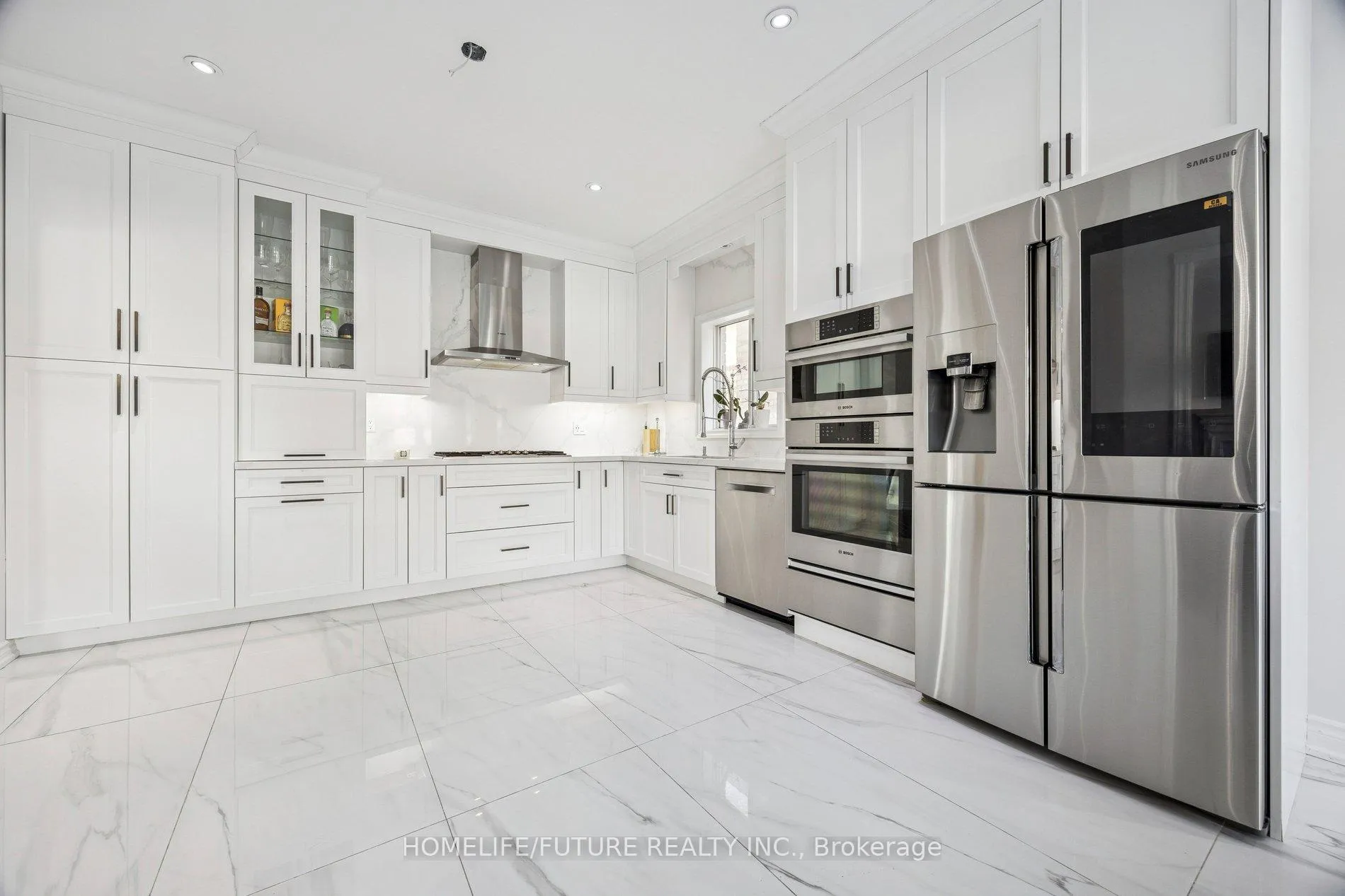Photo 12 of 11 Pietro Drive, Vaughan, Vellore Village — HOMEH