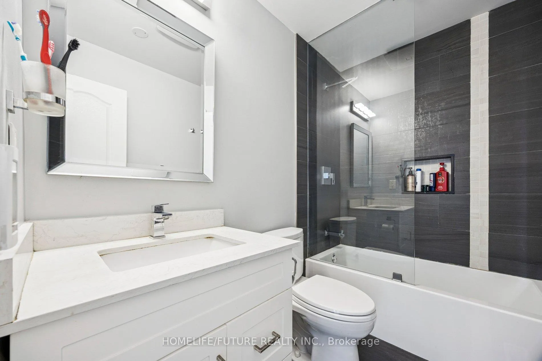 Photo 23 of 11 Pietro Drive, Vaughan, Vellore Village — HOMEH