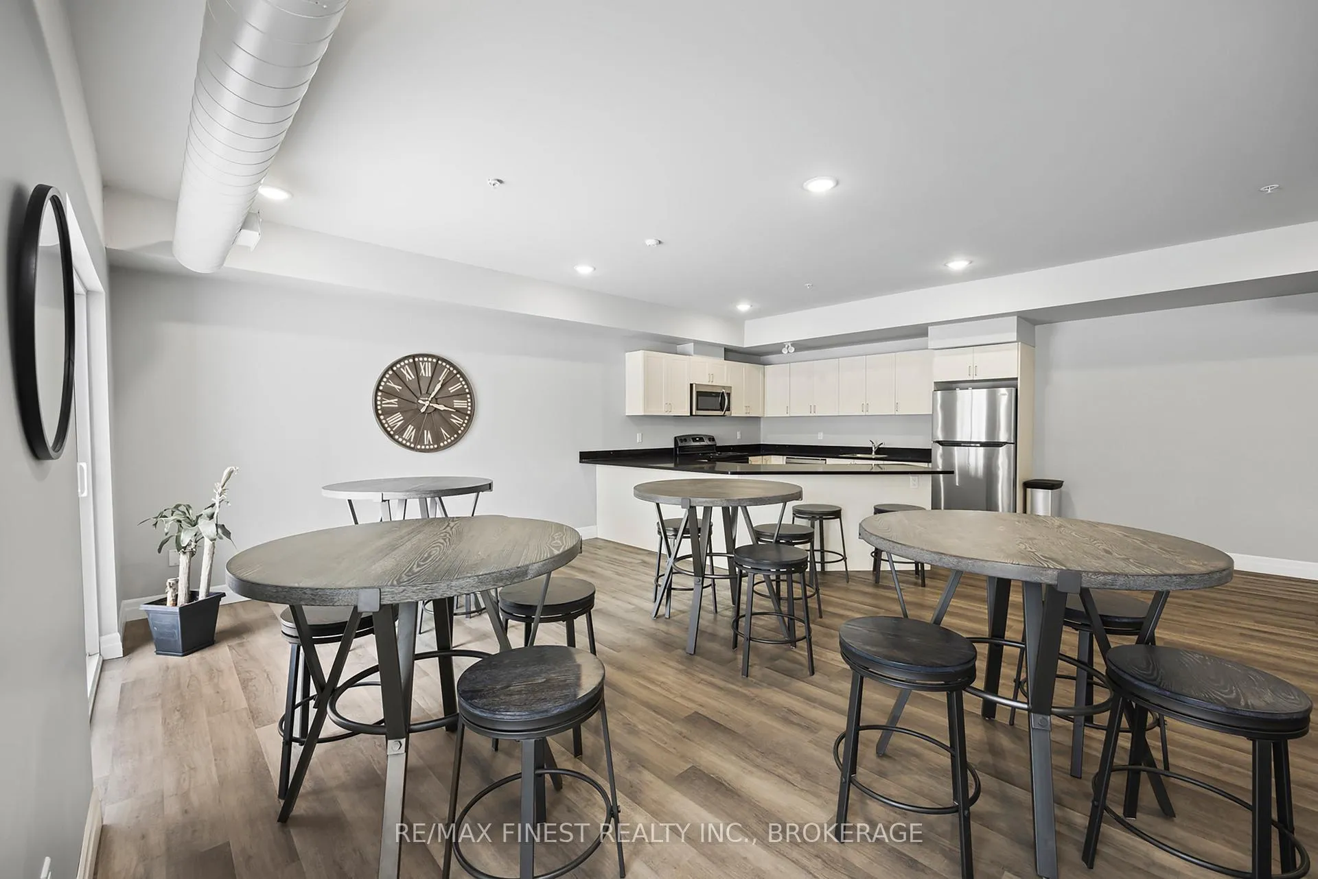 Photo 11 of Unit 421, 501 Frontenac Street, Kingston, East of Sir John A. Blvd — HOMEH