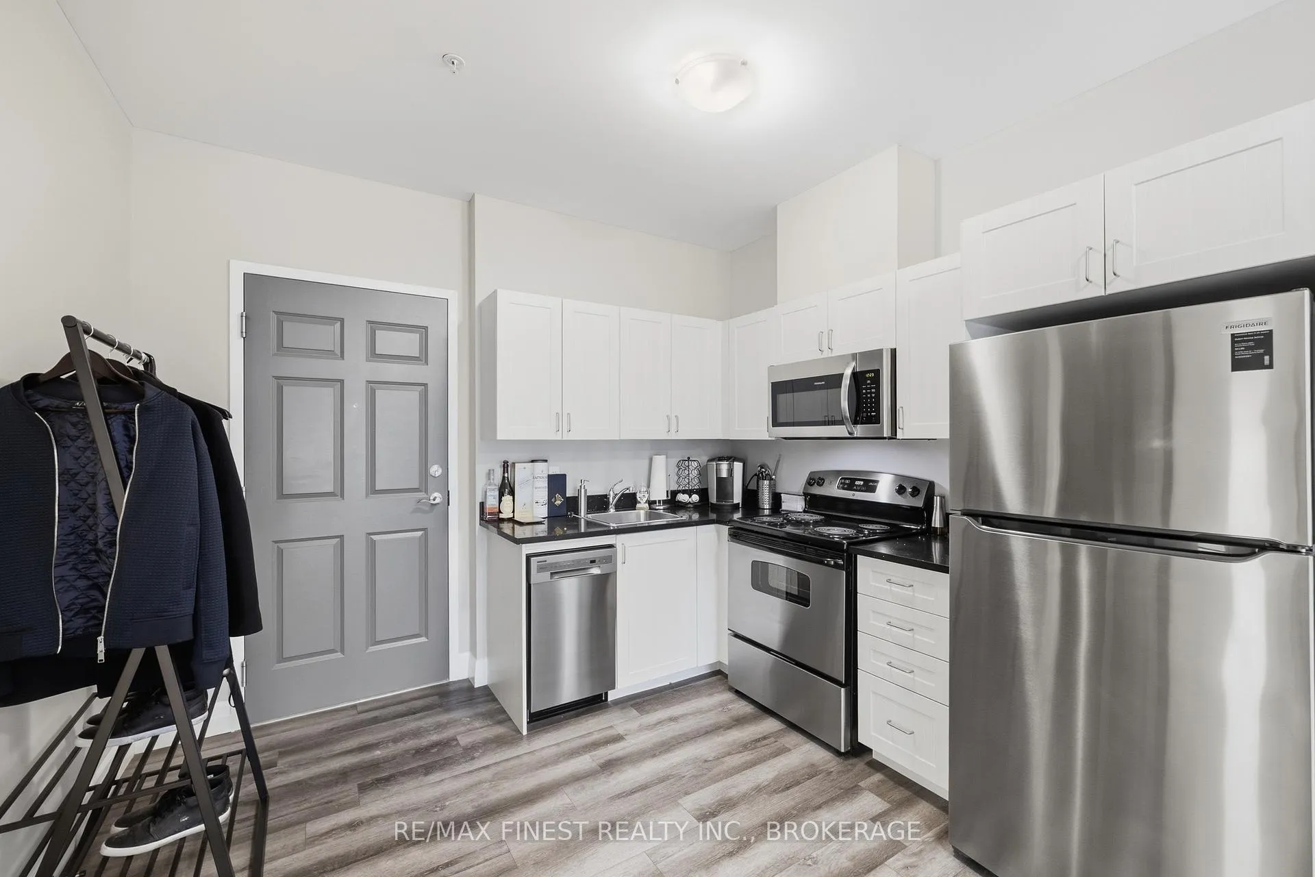 Photo 24 of Unit 421, 501 Frontenac Street, Kingston, East of Sir John A. Blvd — HOMEH