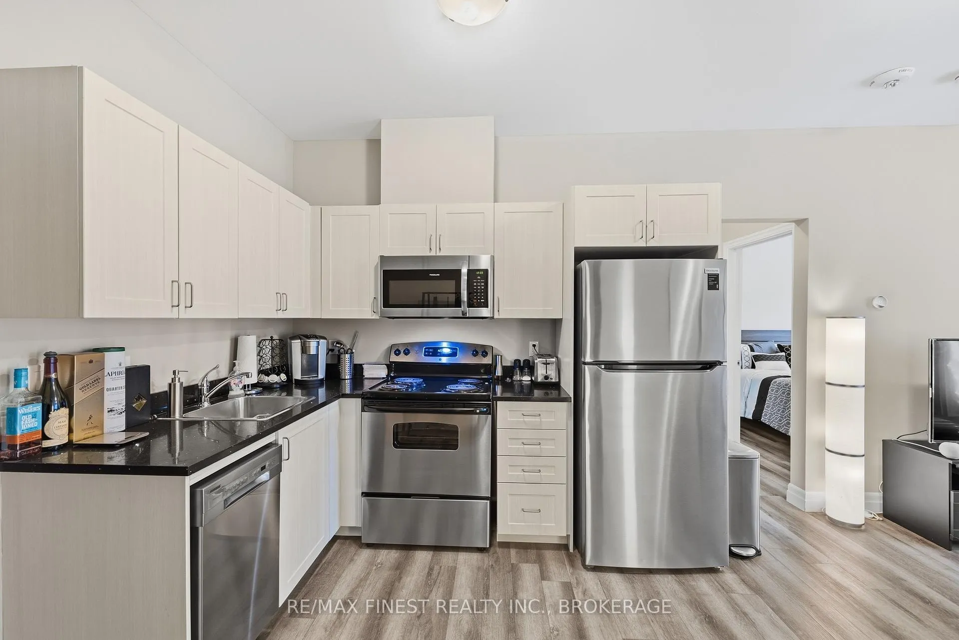 Photo 25 of Unit 421, 501 Frontenac Street, Kingston, East of Sir John A. Blvd — HOMEH