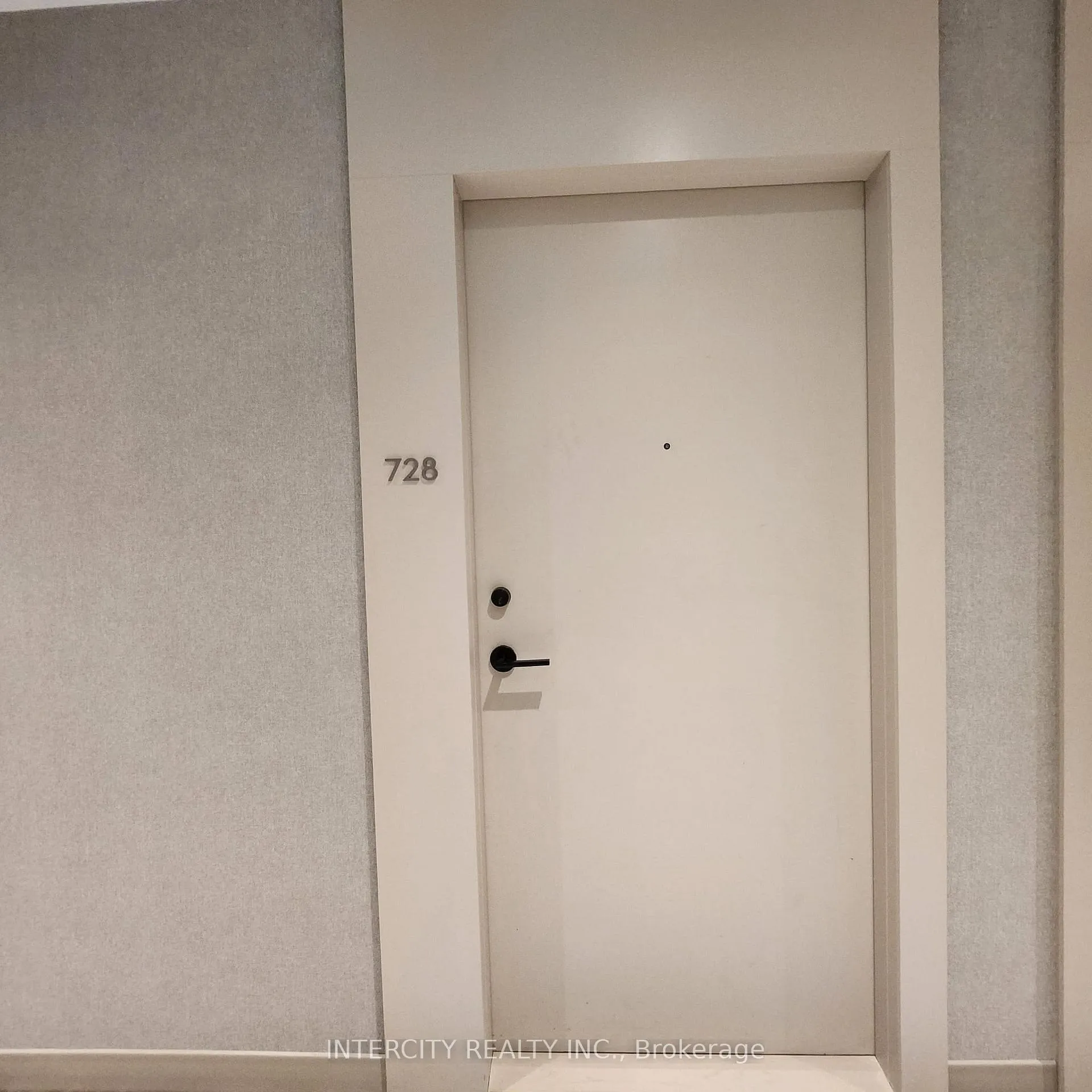 Photo 2 of Unit 728, 2020 Bathurst Street, Toronto, Humewood-Cedarvale — HOMEH