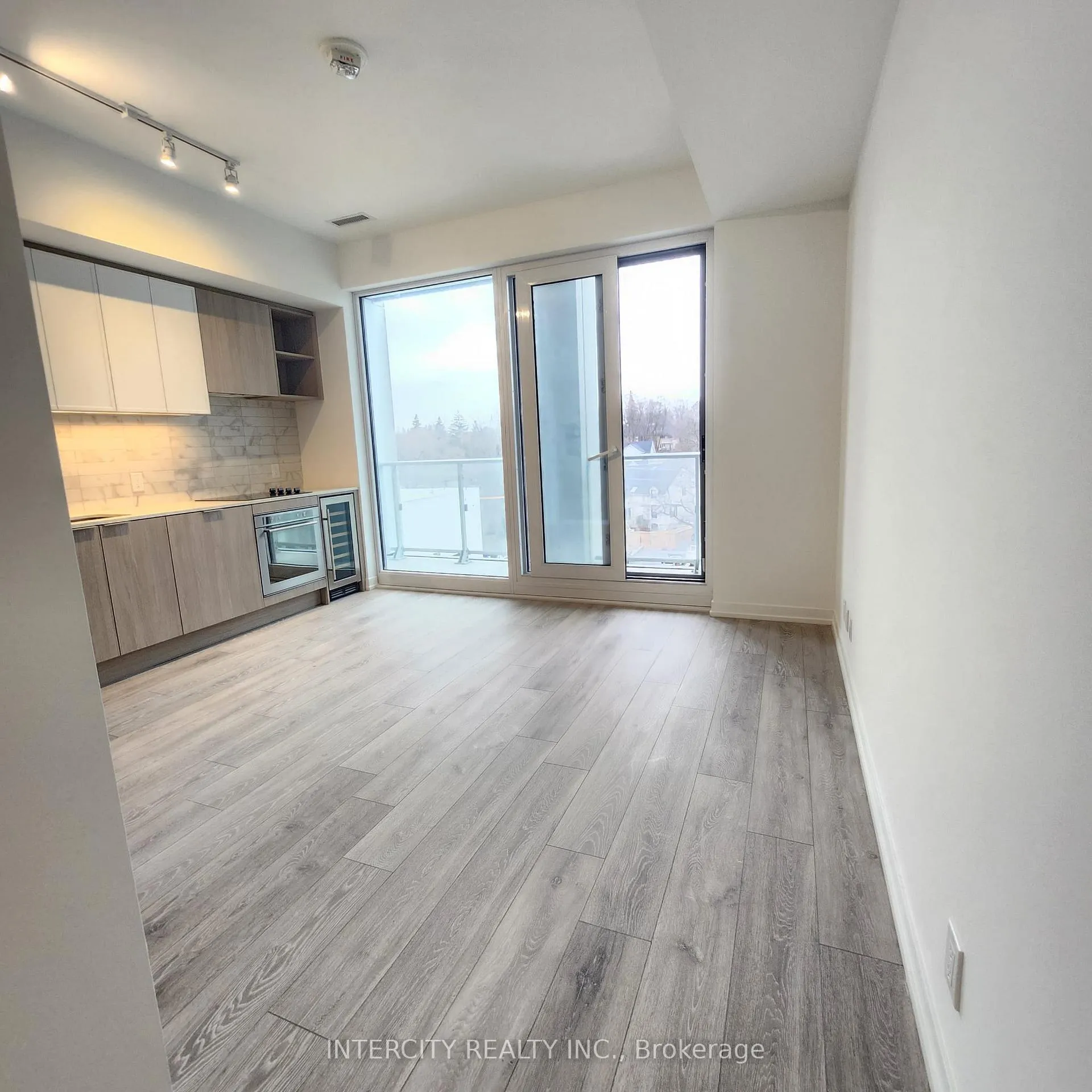 Photo 10 of Unit 728, 2020 Bathurst Street, Toronto, Humewood-Cedarvale — HOMEH