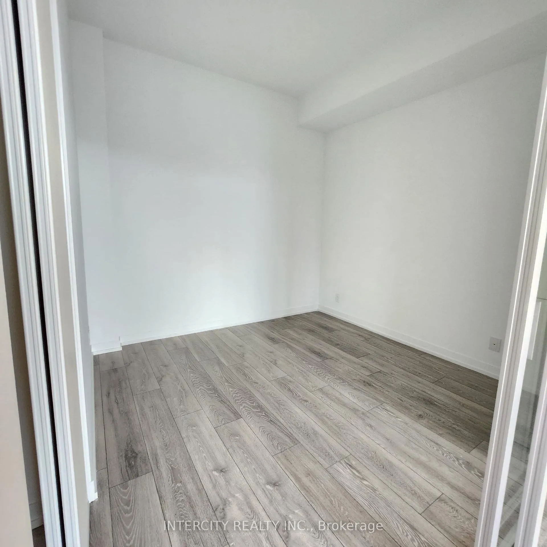 Photo 15 of Unit 728, 2020 Bathurst Street, Toronto, Humewood-Cedarvale — HOMEH