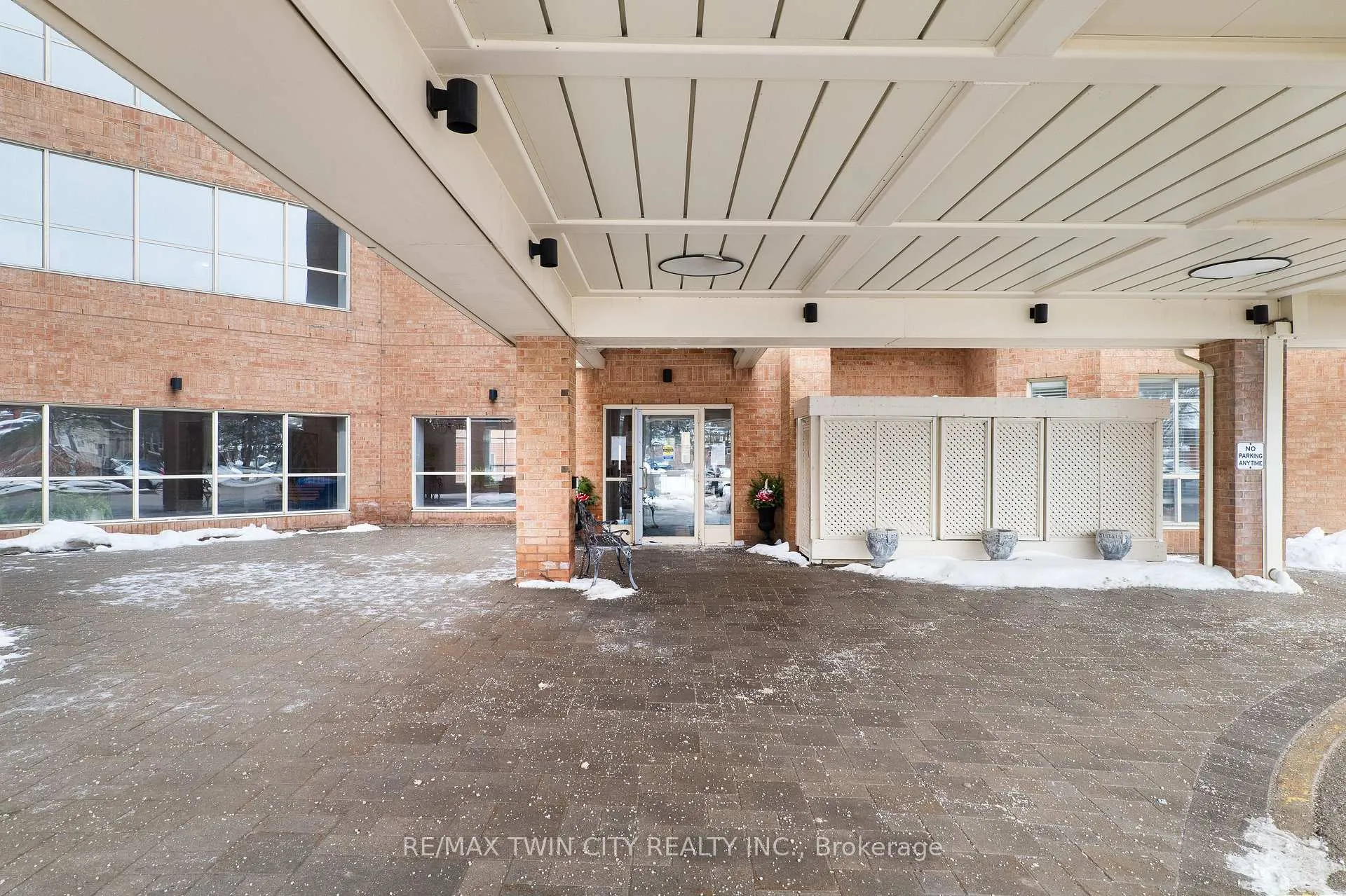 Photo 4 of Unit 308, 1414 King Street E, Kitchener — HOMEH