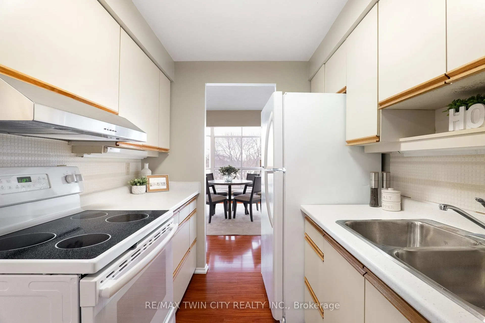 Photo 10 of Unit 308, 1414 King Street E, Kitchener — HOMEH