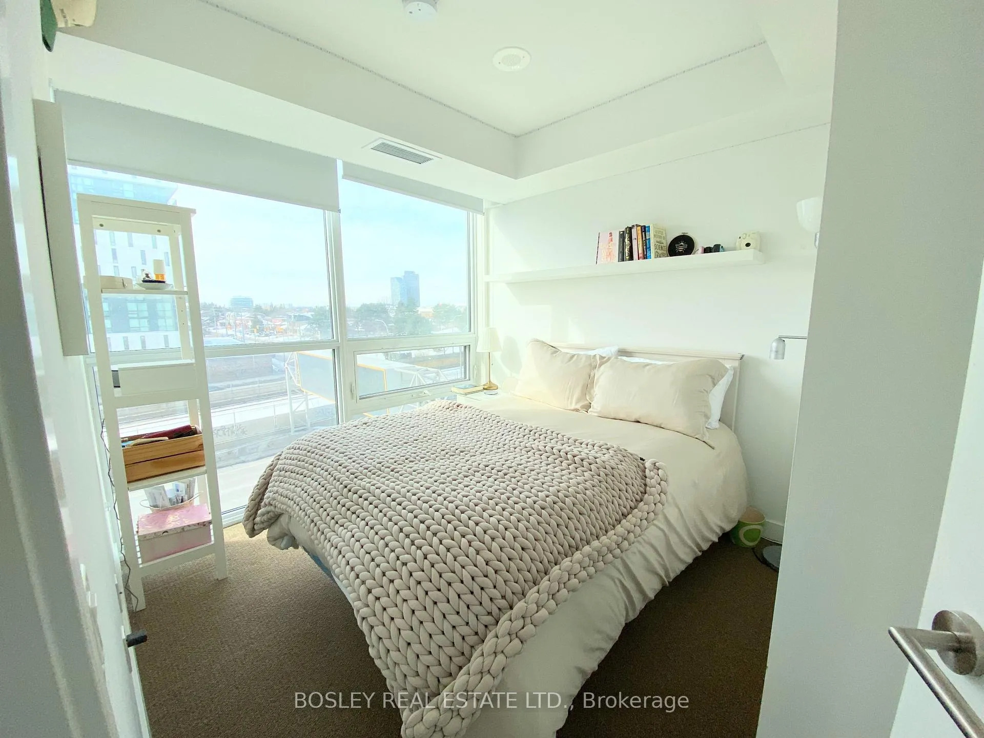 Photo 7 of Unit 604, 120 Varna Drive, Toronto, Englemount-Lawrence — HOMEH