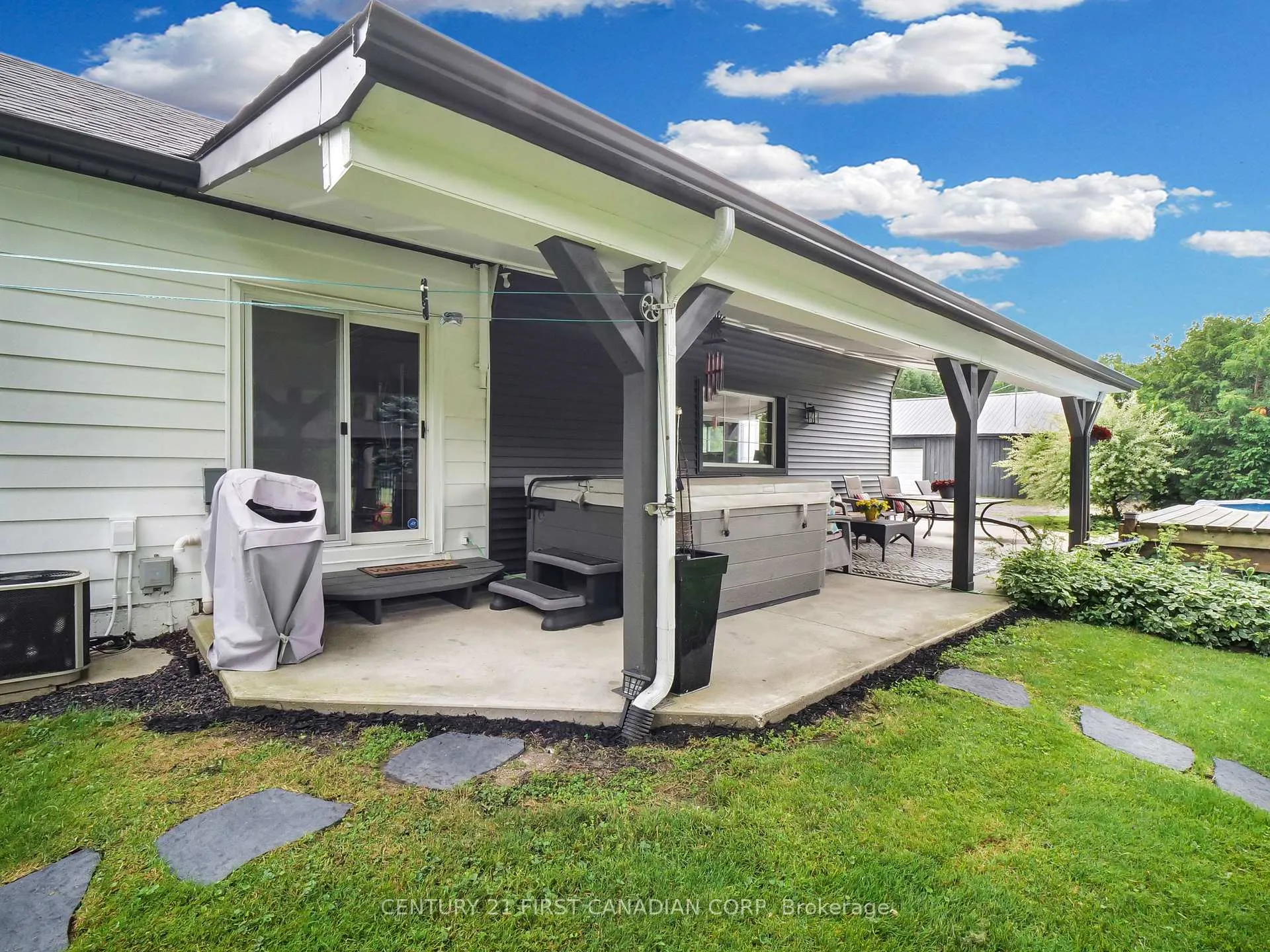 Photo 9 of 13660 Longwoods Road, Chatham-Kent, Thamesville — HOMEH