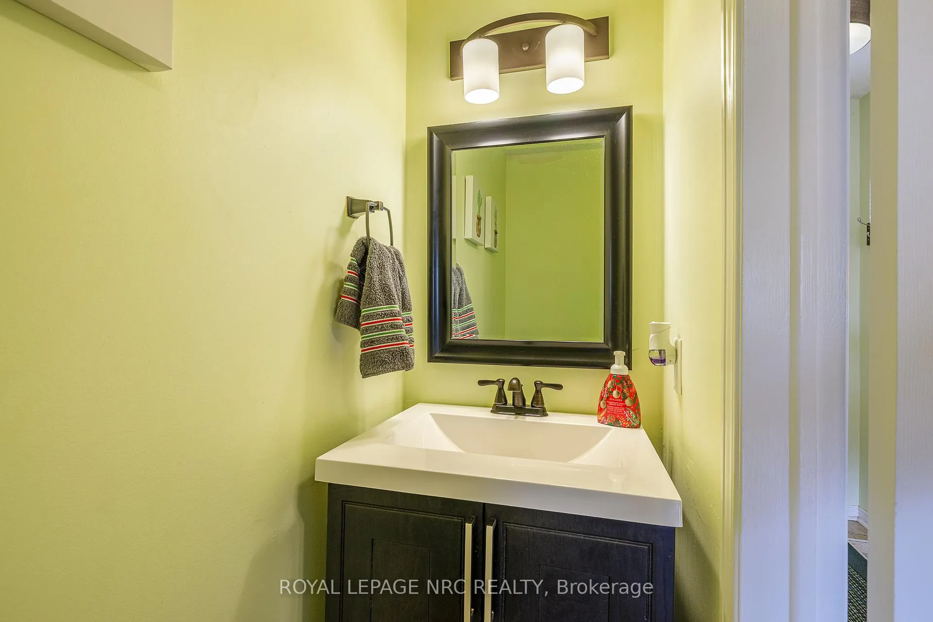 Photo 6 of Unit 20, 7470 Monastery Drive, Niagara Falls, Mt. Carmel — HOMEH