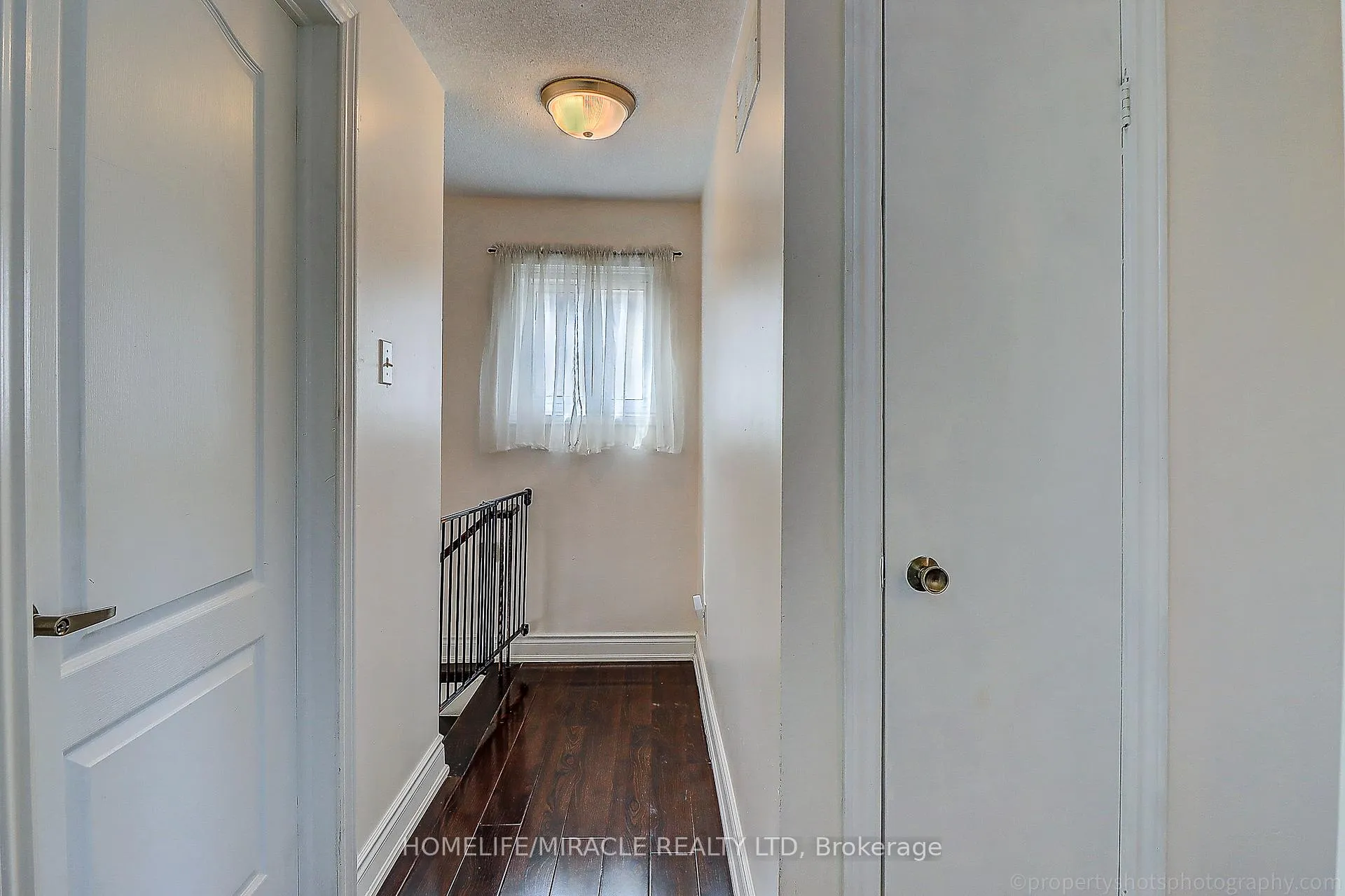 Photo 16 of 114 Martindale Crescent, Brampton, Brampton West — HOMEH