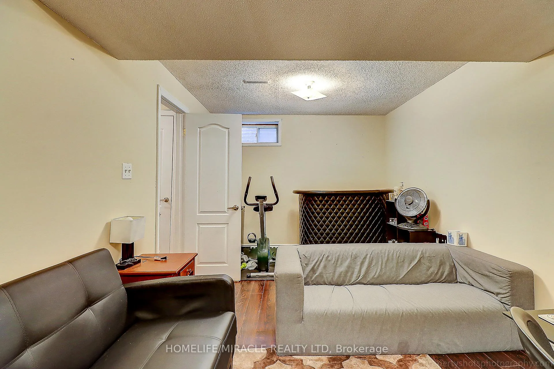 Photo 19 of 114 Martindale Crescent, Brampton, Brampton West — HOMEH