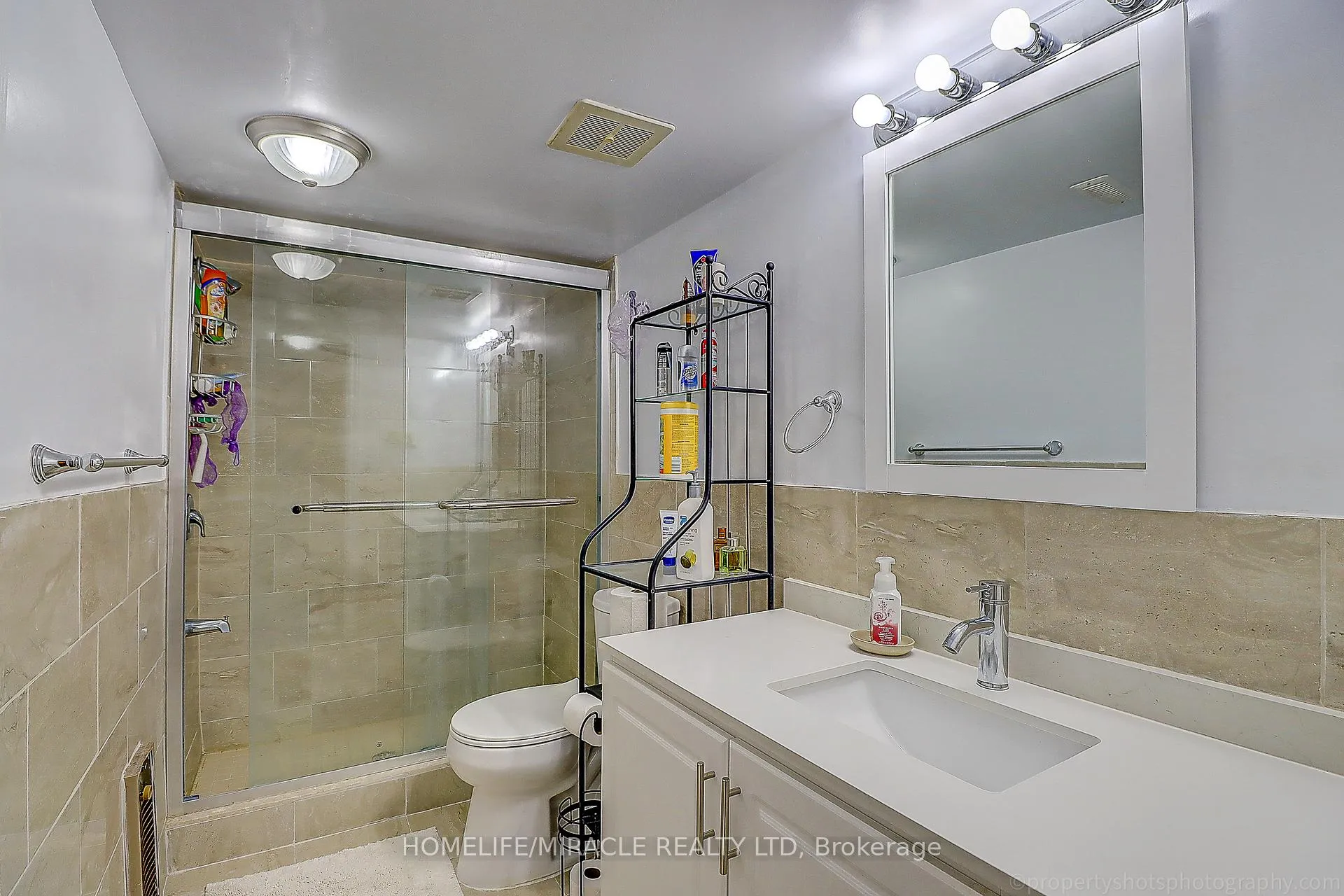 Photo 21 of 114 Martindale Crescent, Brampton, Brampton West — HOMEH
