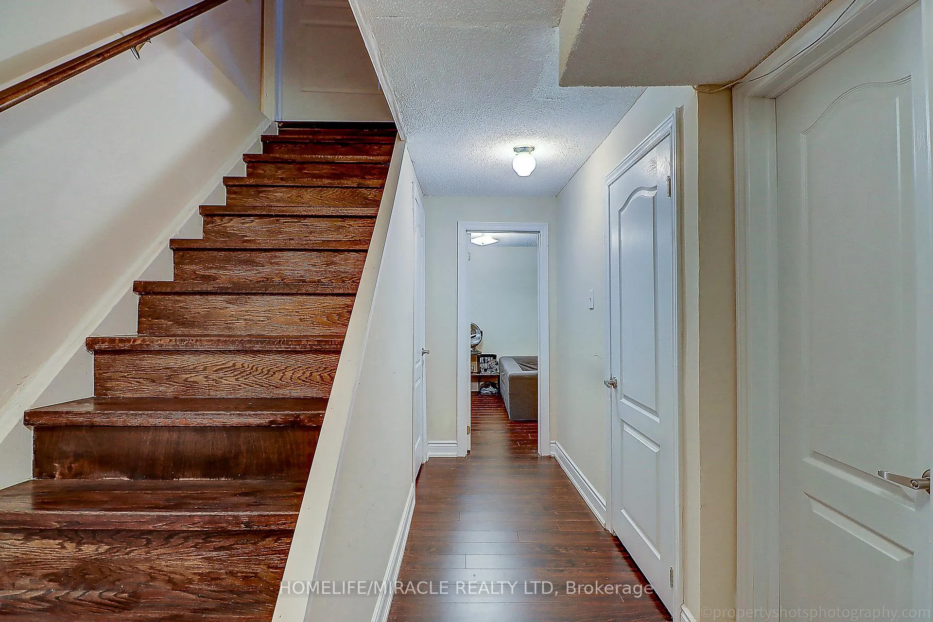 Photo 33 of 114 Martindale Crescent, Brampton, Brampton West — HOMEH