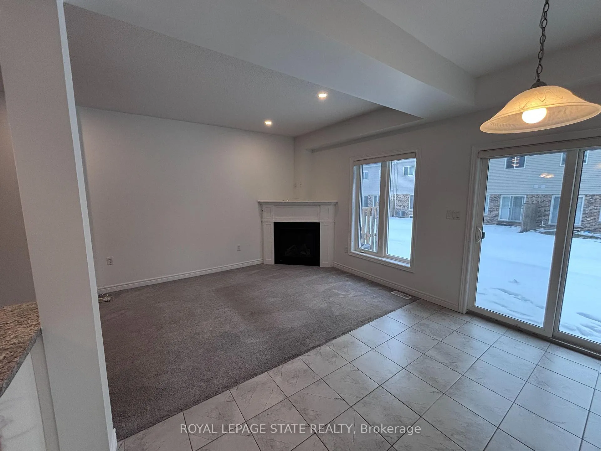 Photo 6 of 24 Garlent Avenue, Hamilton, Meadowlands — HOMEH