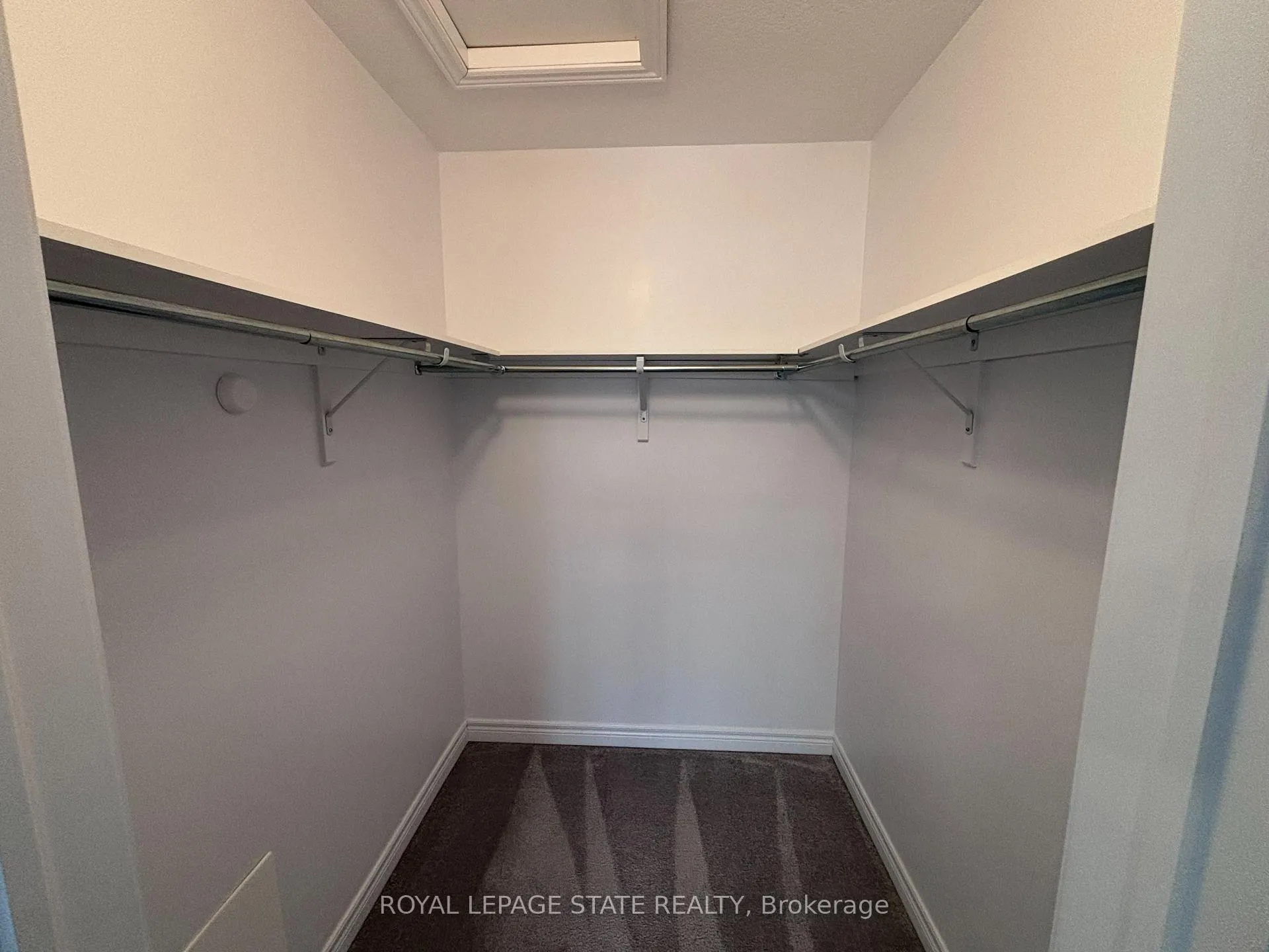 Photo 10 of 24 Garlent Avenue, Hamilton, Meadowlands — HOMEH