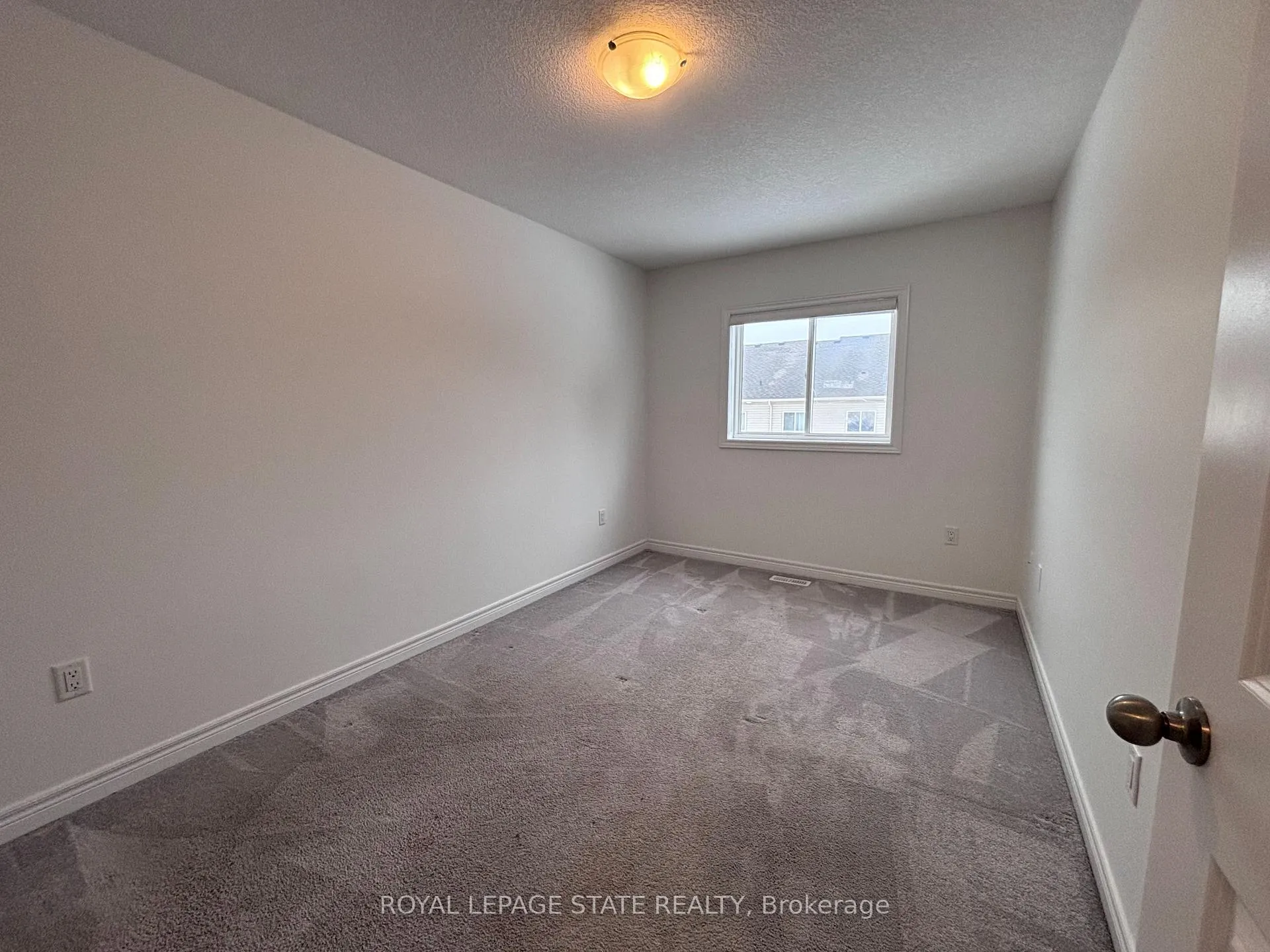 Photo 15 of 24 Garlent Avenue, Hamilton, Meadowlands — HOMEH