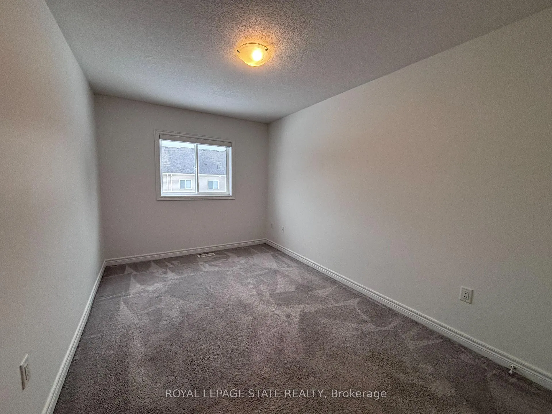 Photo 16 of 24 Garlent Avenue, Hamilton, Meadowlands — HOMEH