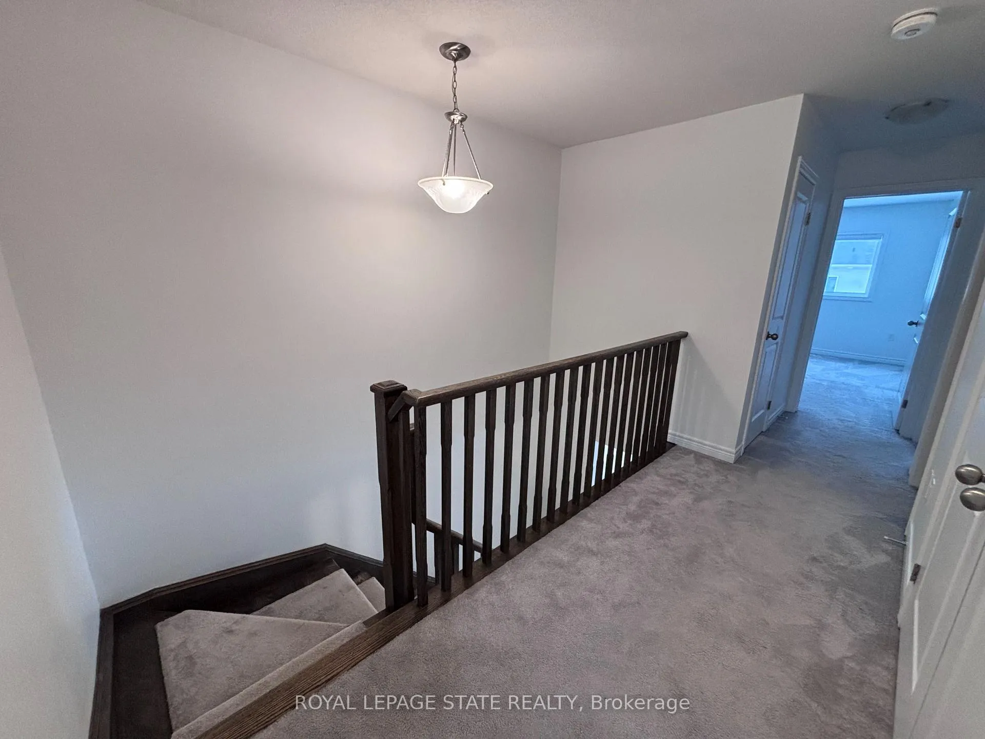 Photo 17 of 24 Garlent Avenue, Hamilton, Meadowlands — HOMEH