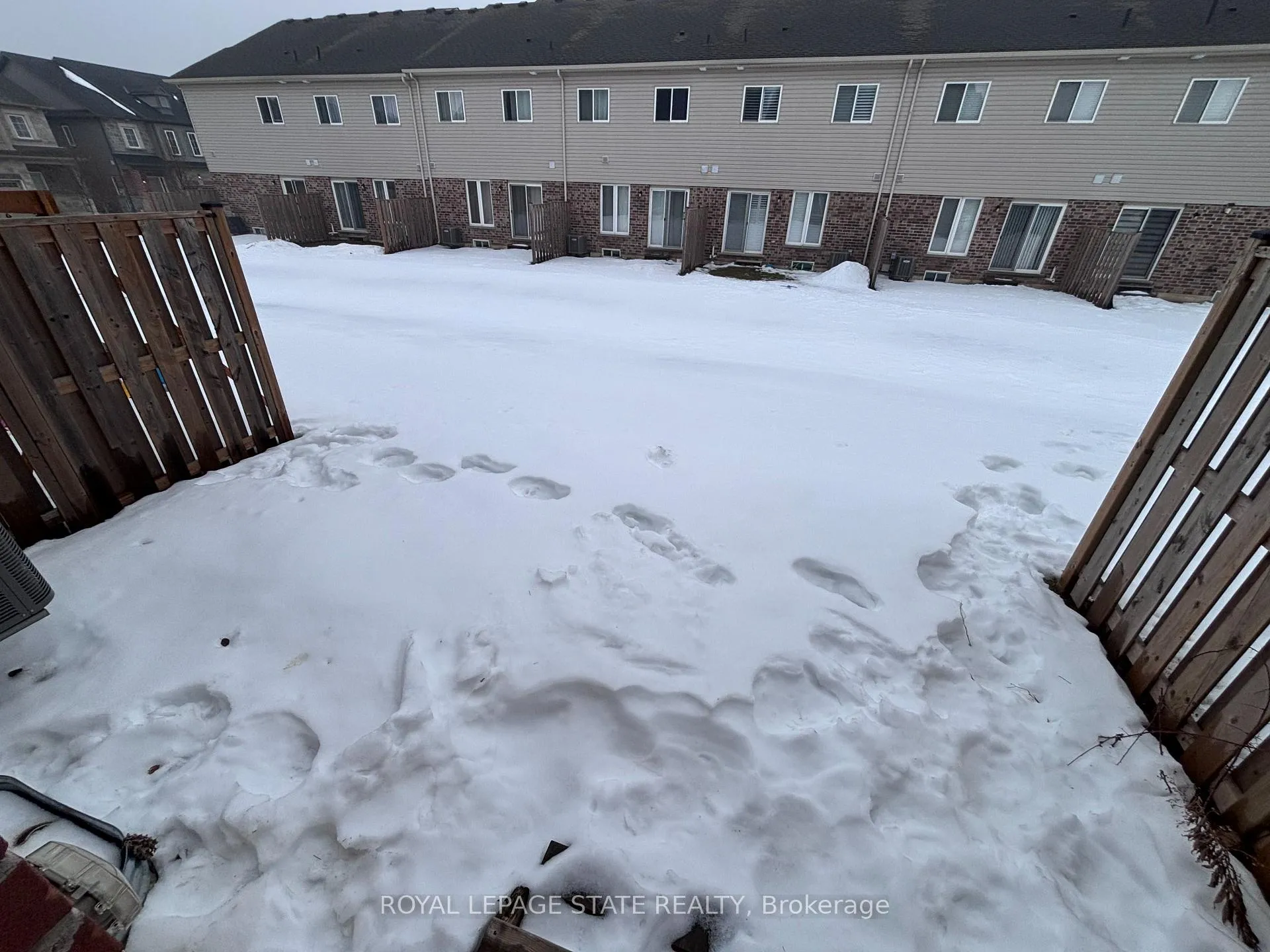 Photo 19 of 24 Garlent Avenue, Hamilton, Meadowlands — HOMEH