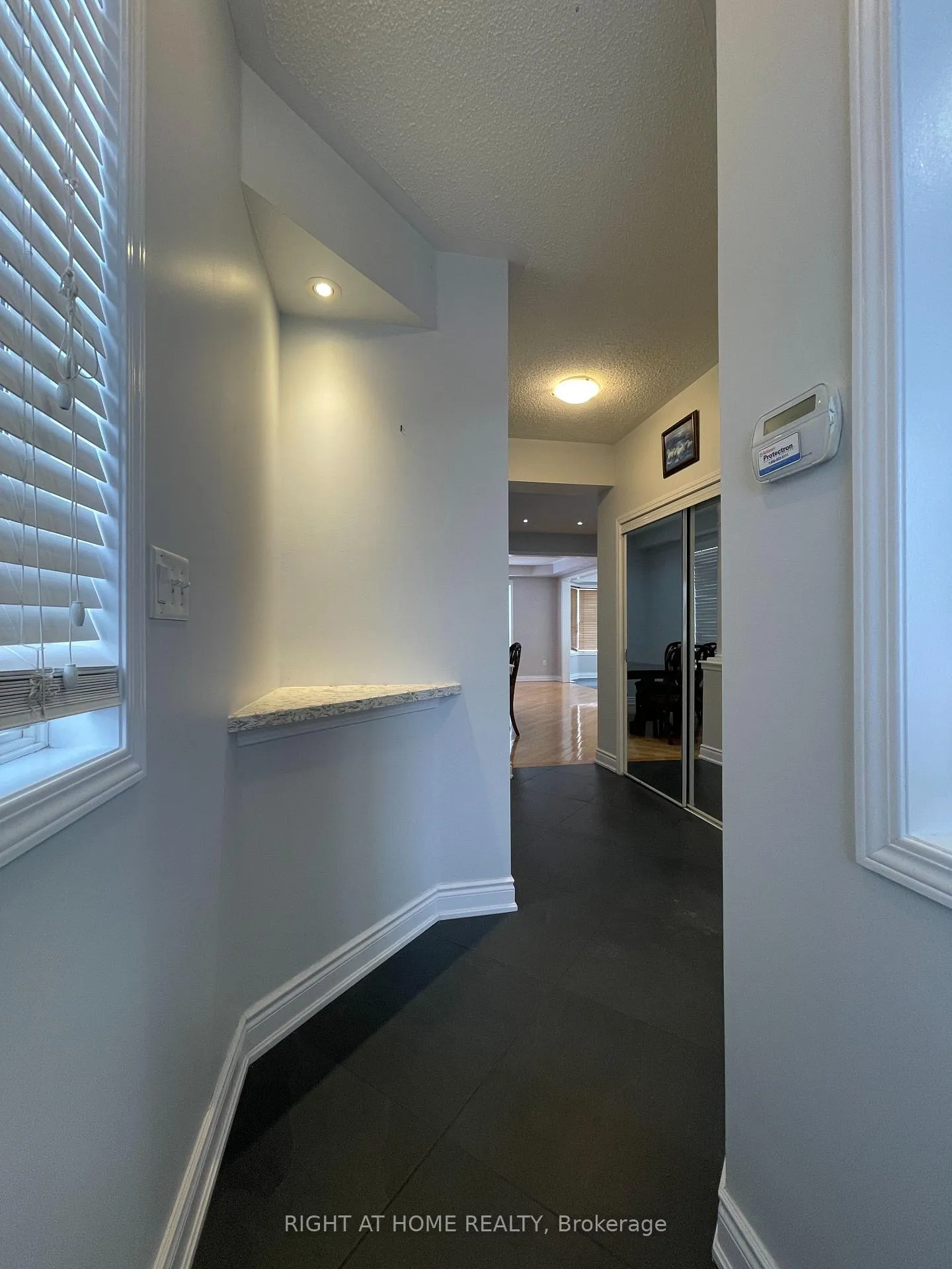 Photo 6 of 230 Fandango Drive, Brampton, Credit Valley — HOMEH