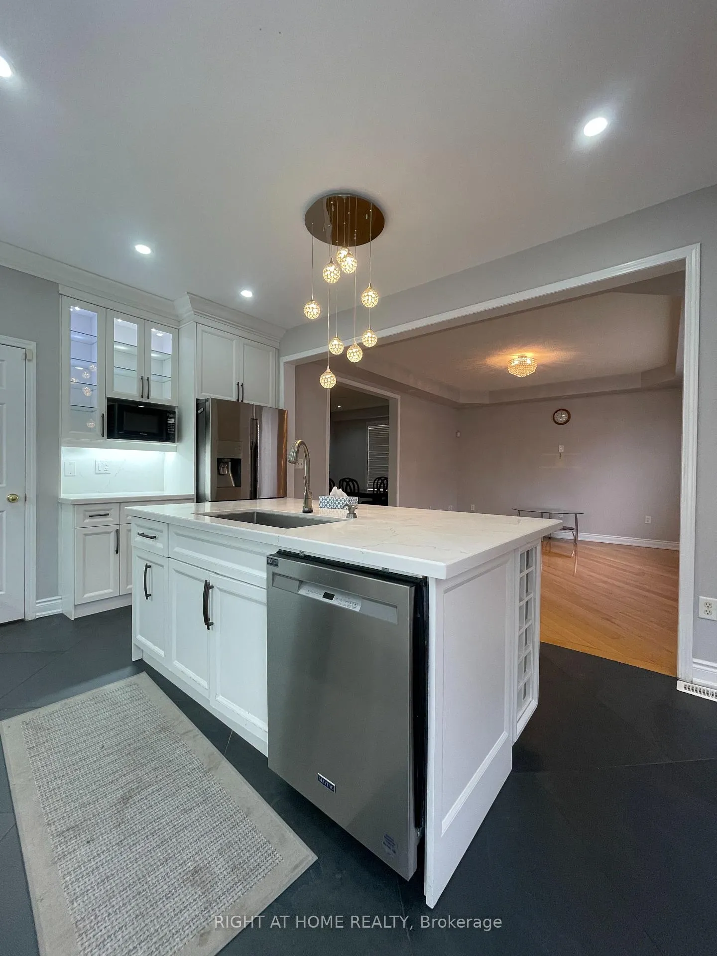 Photo 17 of 230 Fandango Drive, Brampton, Credit Valley — HOMEH