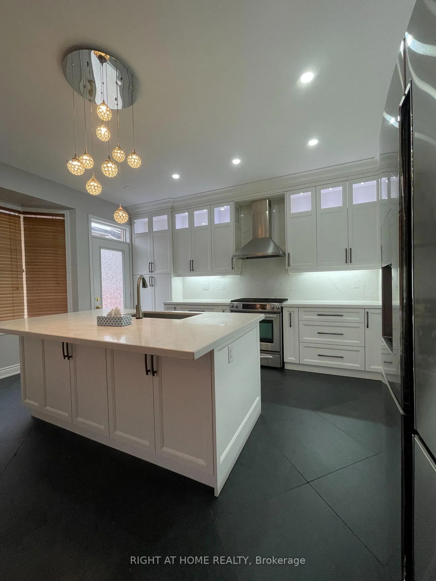 Photo 20 of 230 Fandango Drive, Brampton, Credit Valley — HOMEH