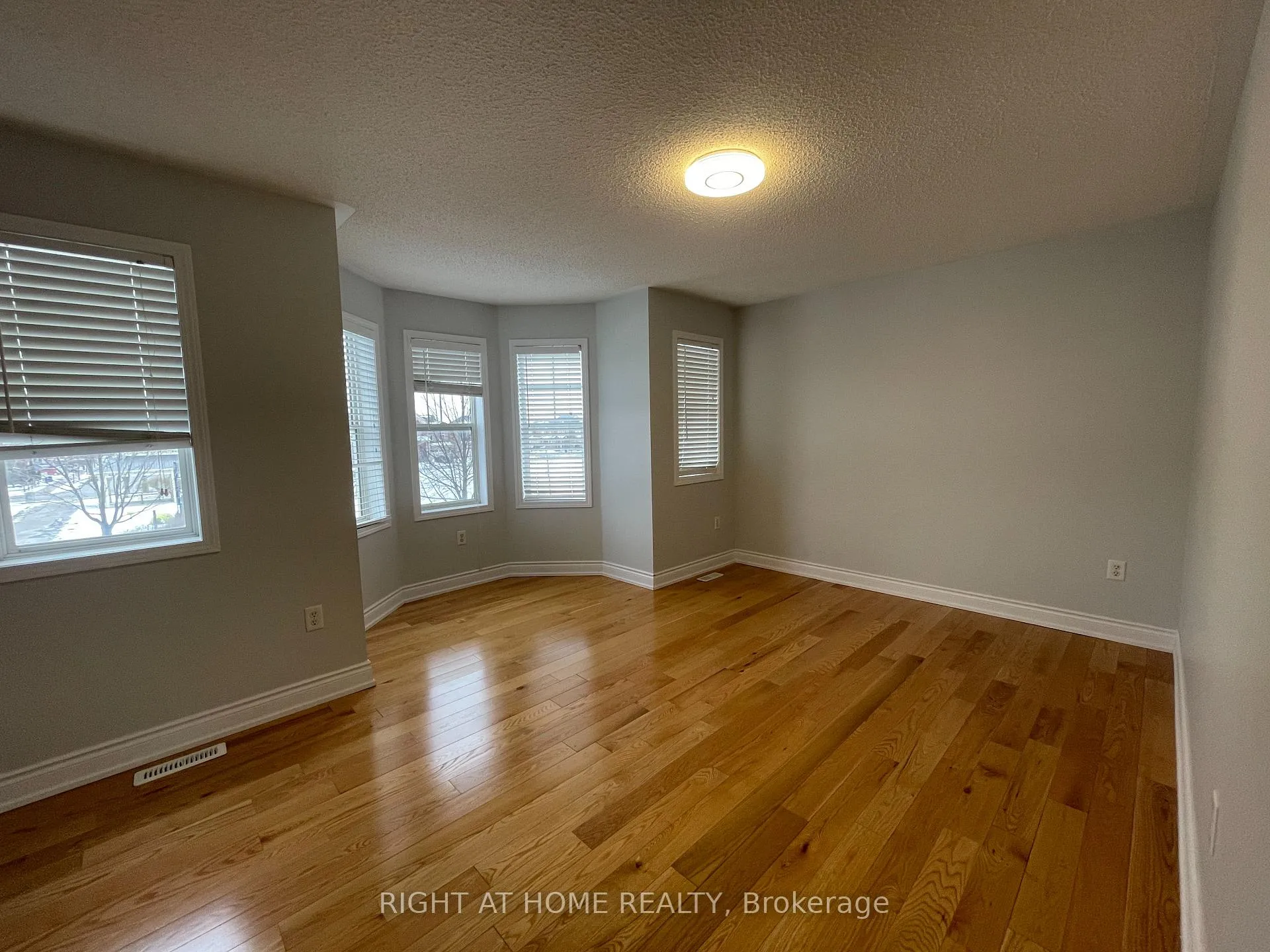 Photo 24 of 230 Fandango Drive, Brampton, Credit Valley — HOMEH