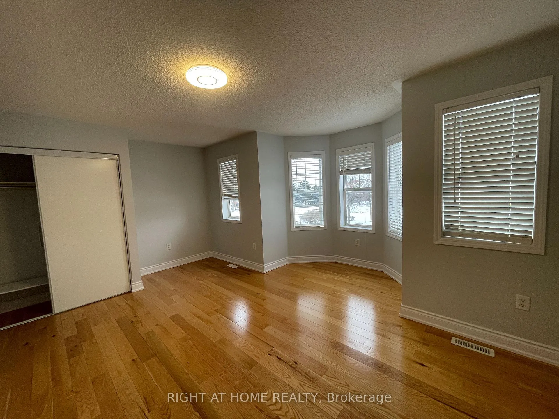 Photo 25 of 230 Fandango Drive, Brampton, Credit Valley — HOMEH