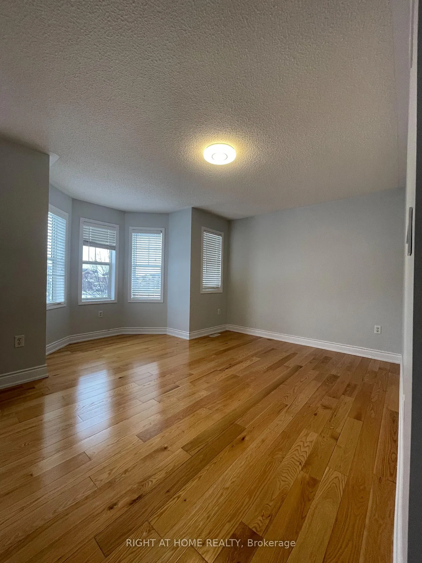 Photo 26 of 230 Fandango Drive, Brampton, Credit Valley — HOMEH