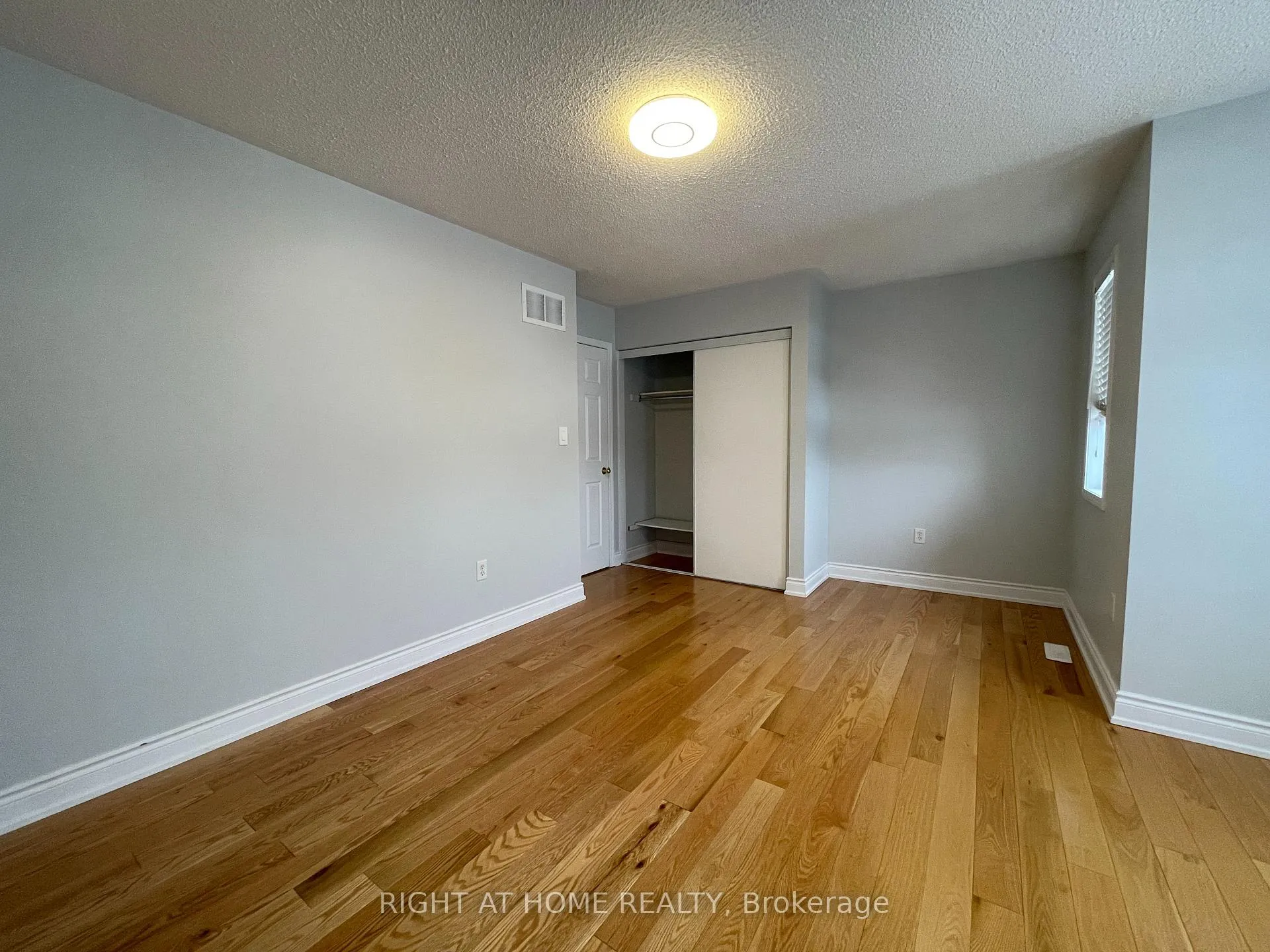 Photo 29 of 230 Fandango Drive, Brampton, Credit Valley — HOMEH