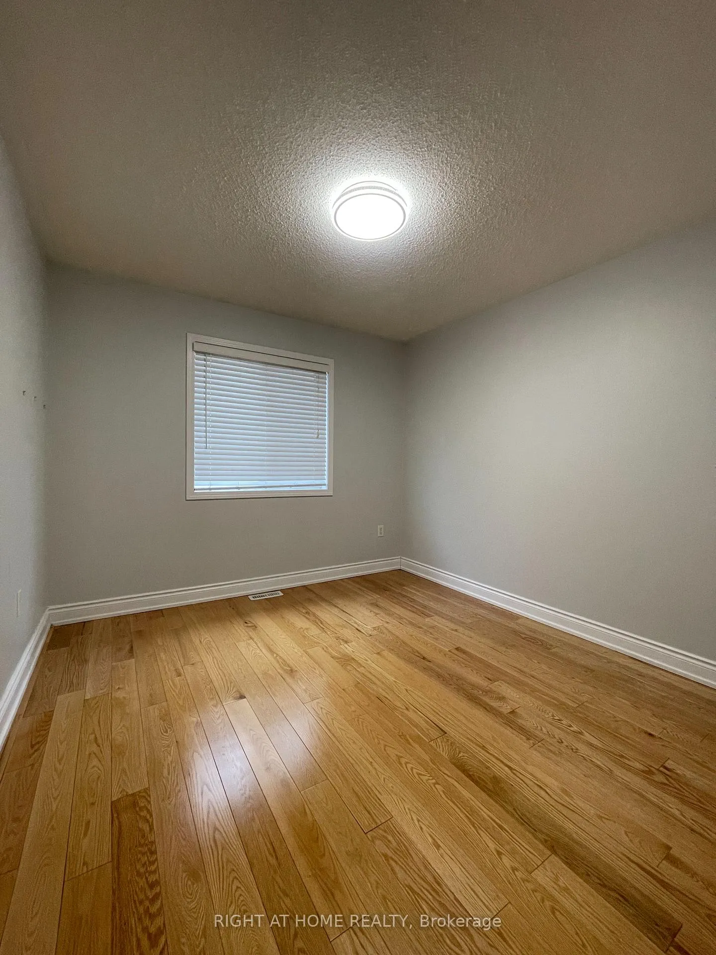 Photo 37 of 230 Fandango Drive, Brampton, Credit Valley — HOMEH