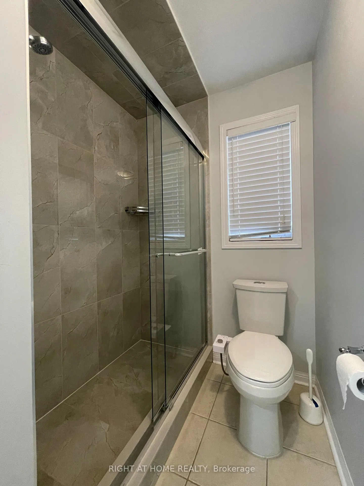 Photo 40 of 230 Fandango Drive, Brampton, Credit Valley — HOMEH